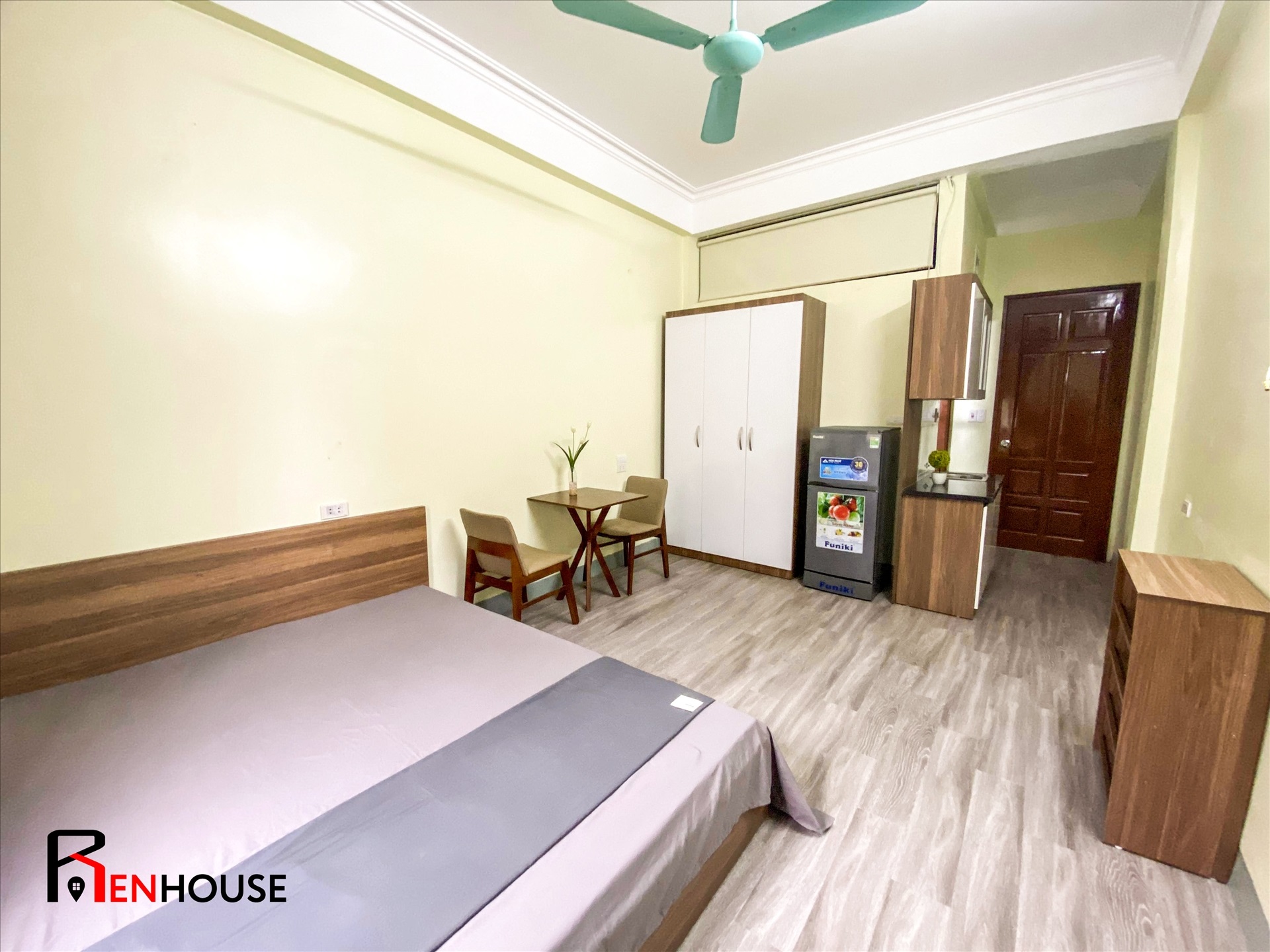 Phòng trọ Studio 28m2 tại RenHouse Dịch Vọng Hậu - Cầu Giấy - Phòng ngủ