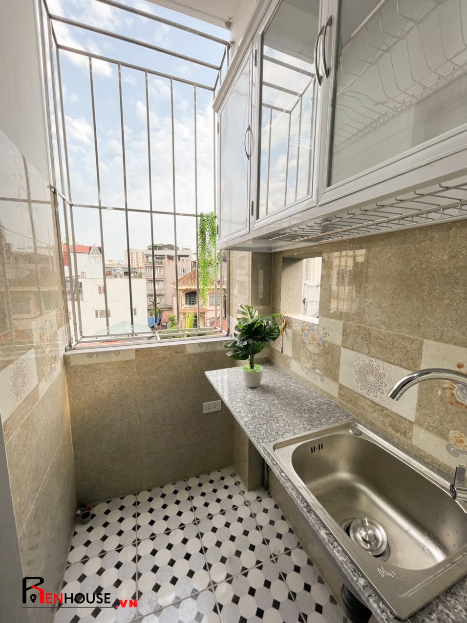 Phòng trọ Studio 30m2 tại RenHouse Trần Thái Tông - Cầu Giấy - Phòng bếp