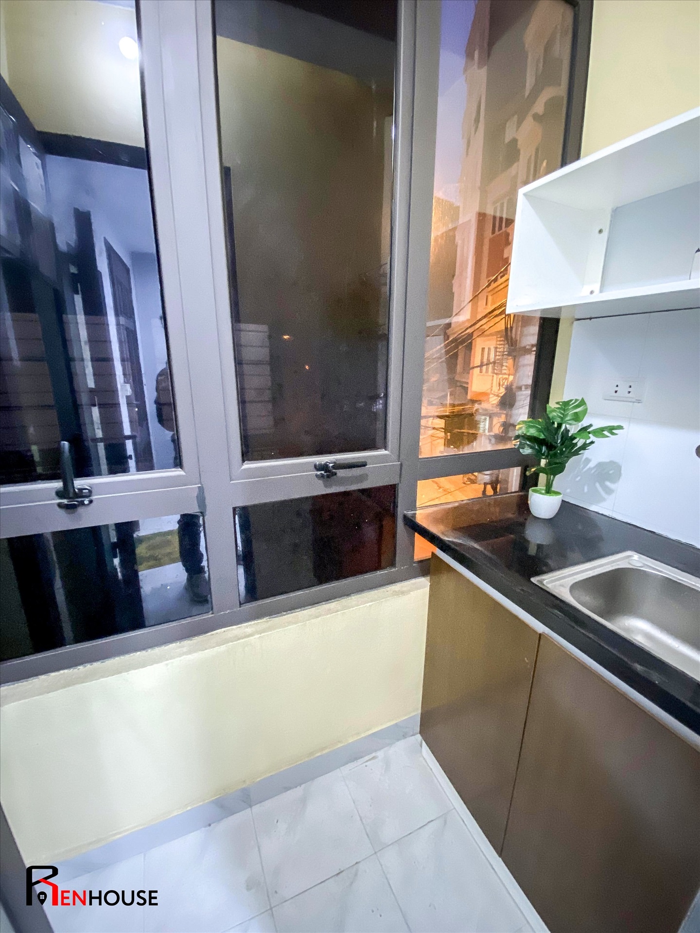 Phòng trọ Studio 30m2 tại RenHouse Đình Thôn - Nam Từ Liêm - Phòng bếp