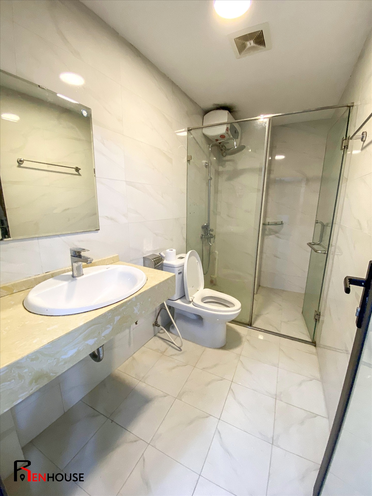 Phòng trọ Studio 28m2 tại RenHouse Đình Thôn - Nam Từ Liêm - Phòng tắm