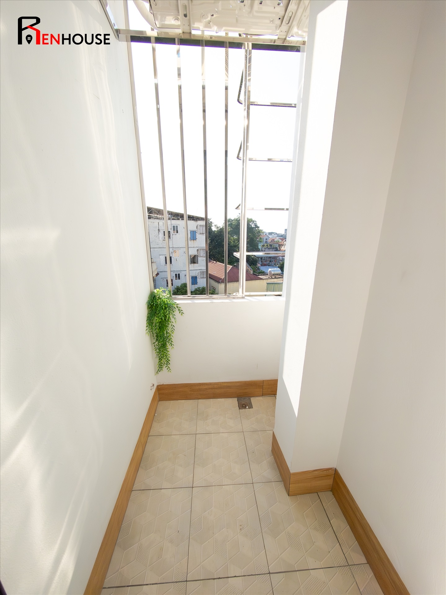 Phòng trọ 1 Phòng ngủ 29m2 tại RenHouse 2 Phú Kiều - Bắc Từ Liêm - Ban công