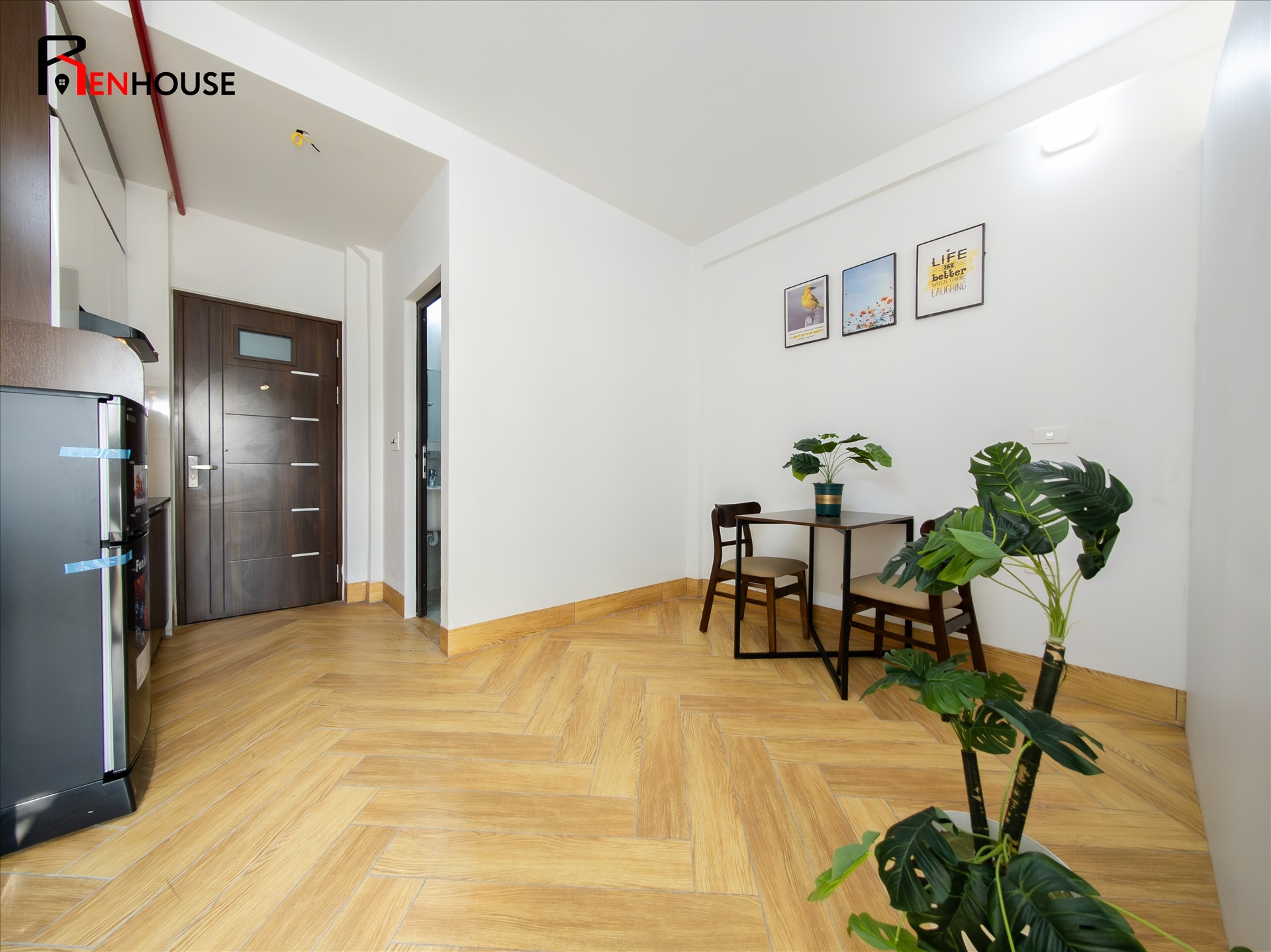 Phòng trọ 1 Phòng ngủ 29m2 tại RenHouse 2 Phú Kiều - Bắc Từ Liêm - Phòng khách