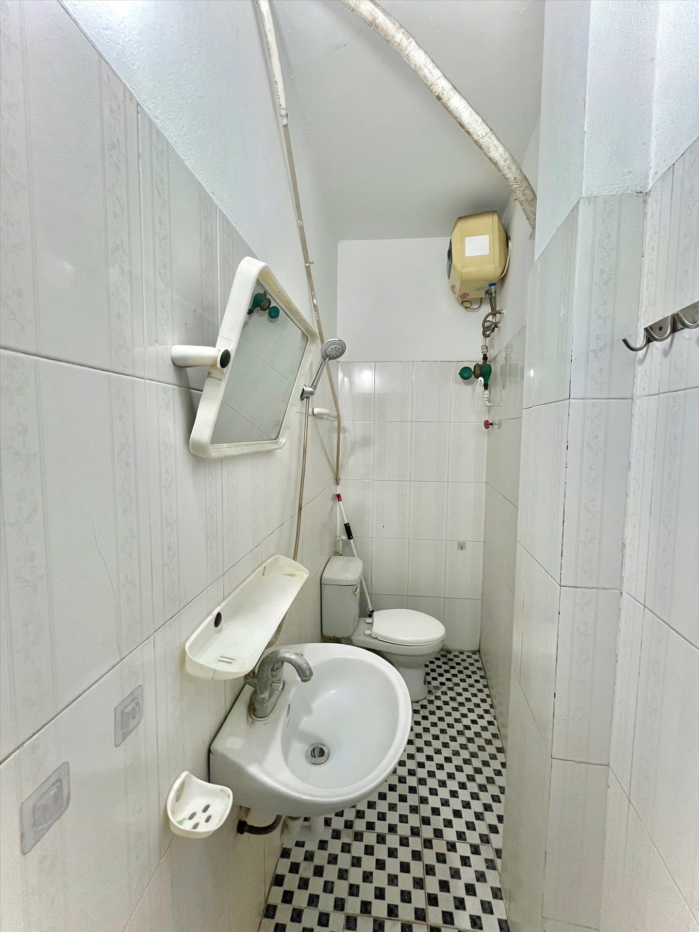 Phòng trọ Studio 25m2 tại Timehouse Yên Hòa - Cầu Giấy - Phòng tắm