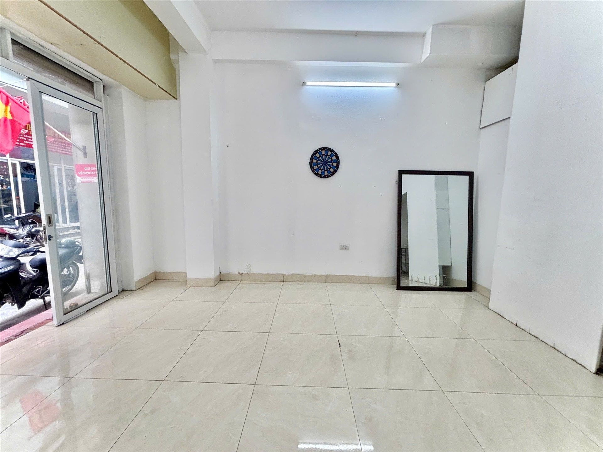 Phòng trọ 1 Phòng ngủ 30m2 tại Time House Tăng Thiết Giáp - Bắc Từ Liêm - Phòng khách