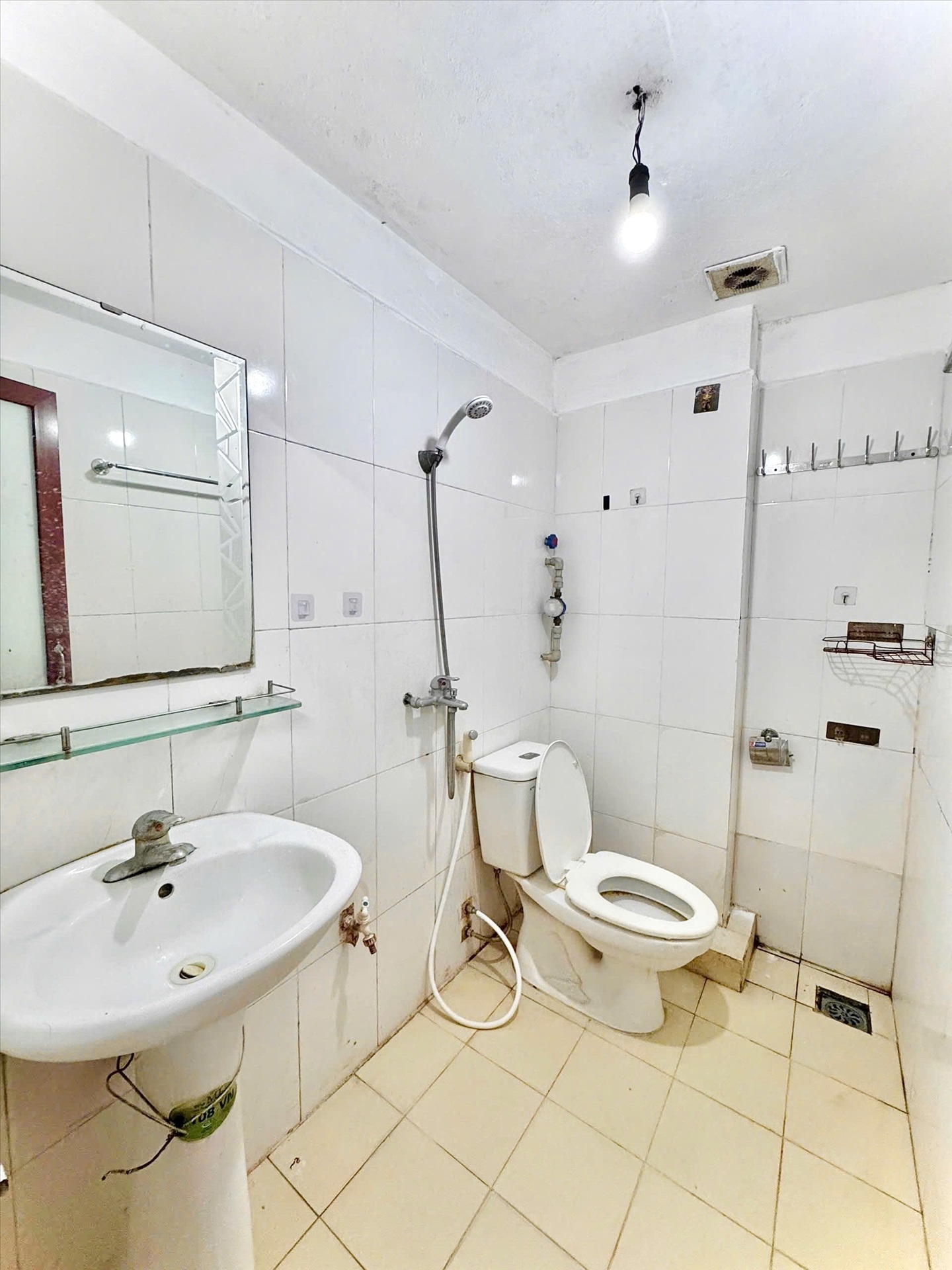 Phòng trọ Studio 25m2 tại Time House Quan Hoa - Cầu Giấy - Phòng tắm