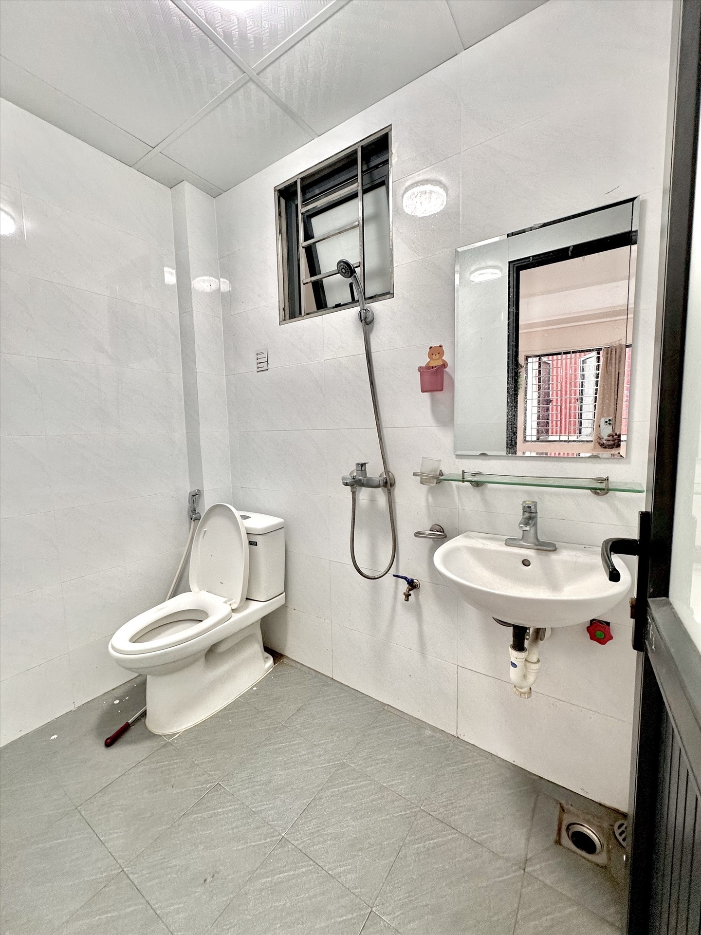 Phòng trọ Studio 30m2 tại Timehouse Thiên Hiền - Nam Từ Liêm - Phòng tắm