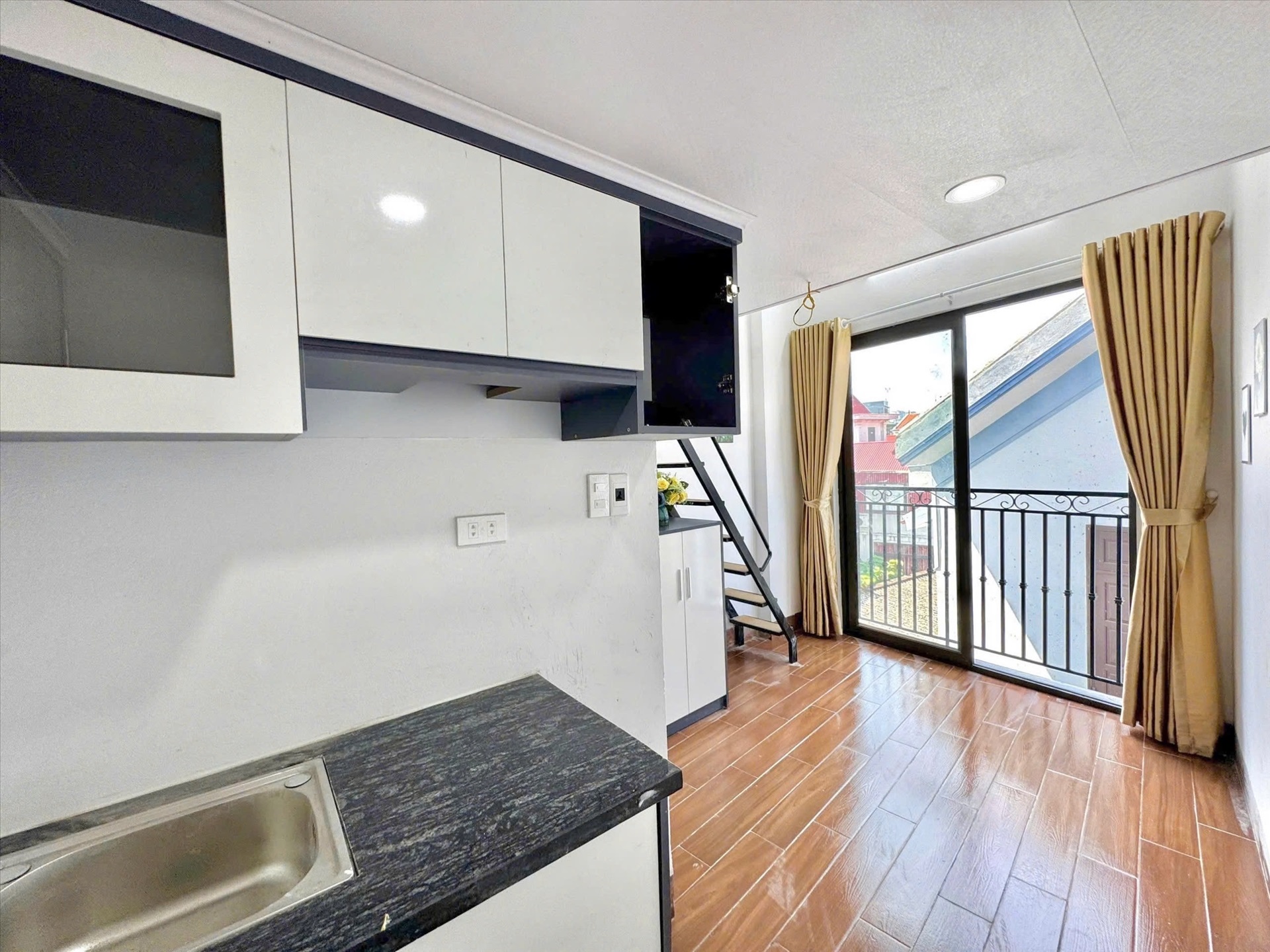 Phòng trọ Duplex 22m2 tại Timehouse Xuân Phương - Nam Từ Liêm - Phòng khách