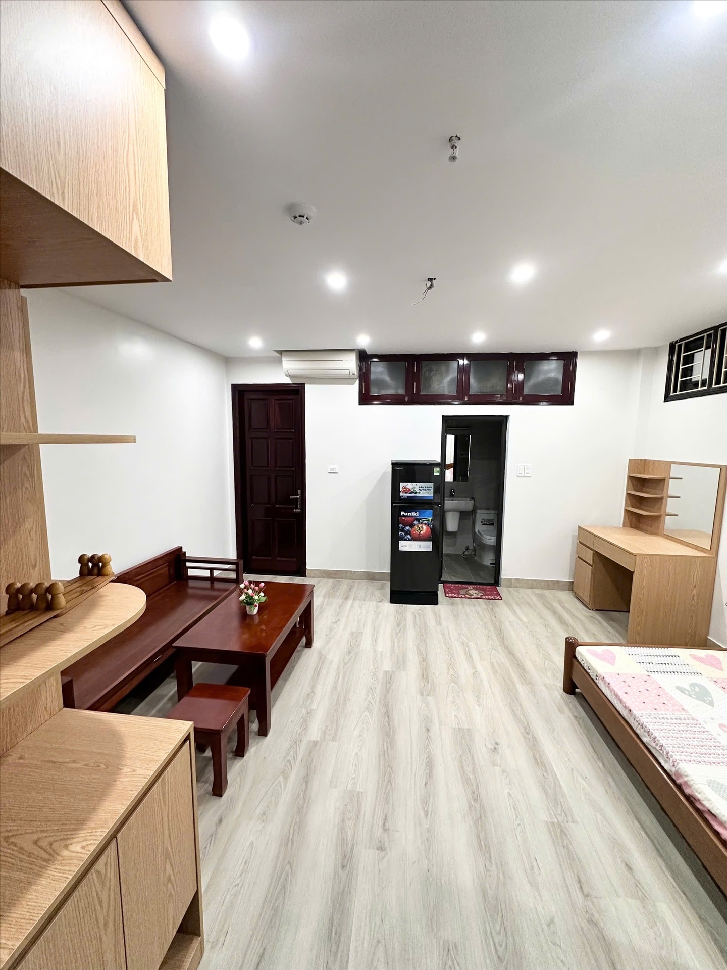 Phòng trọ Studio 30m2 tại GENZ Home Đội Cấn - Ba Đình - Phòng khách