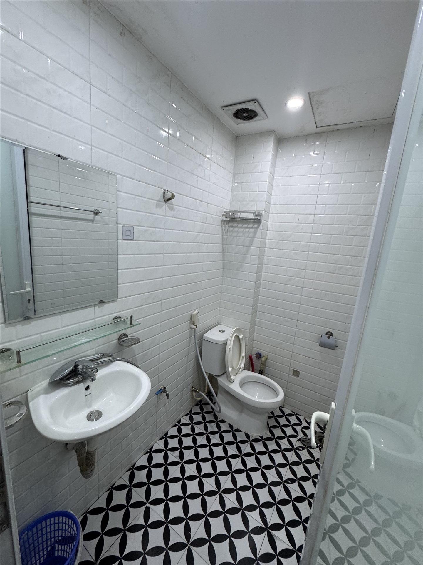 Phòng trọ Duplex 35m2 tại ĐT House Cầu Giấy - Cầu Giấy - Phòng tắm