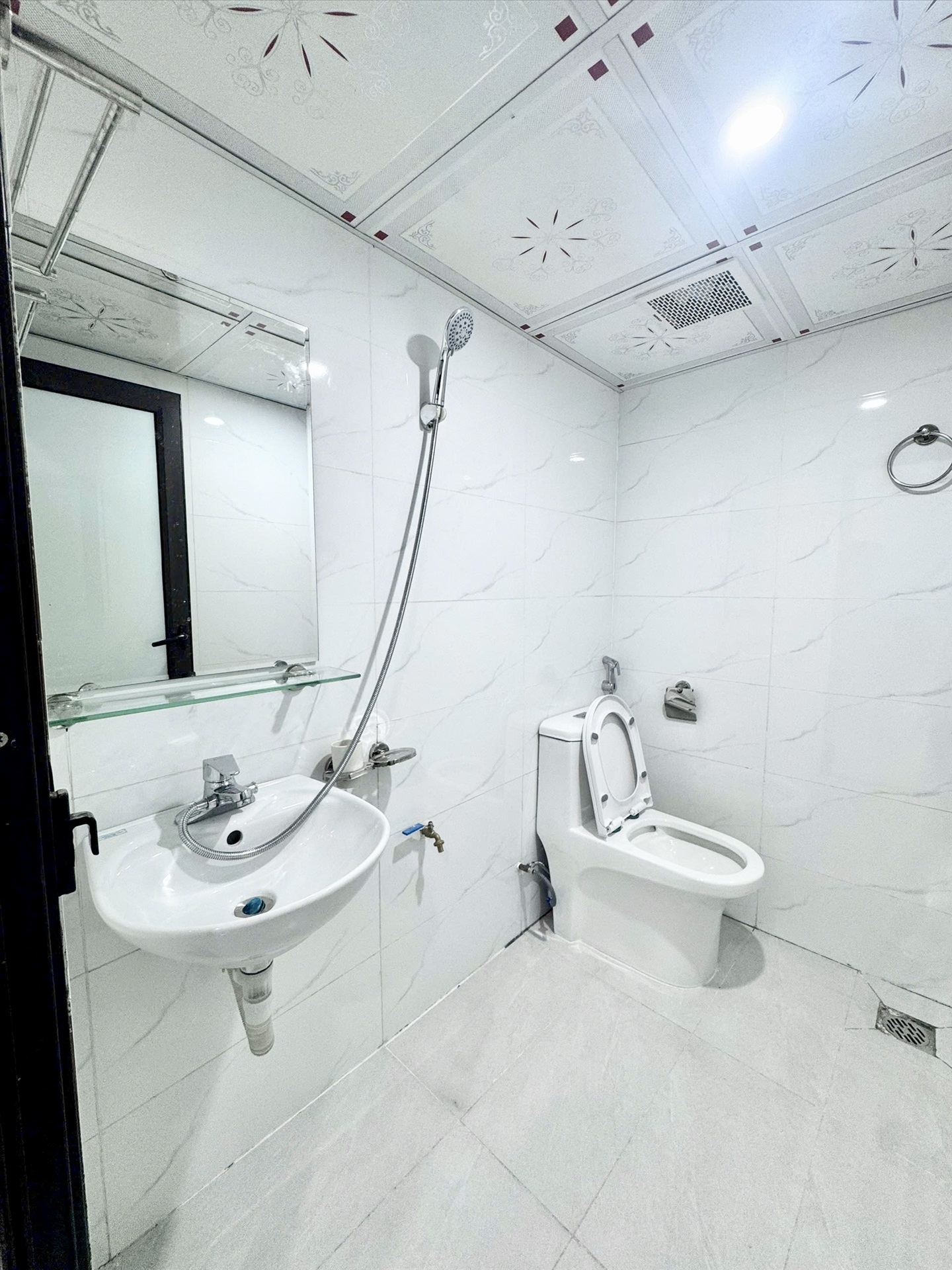 Phòng trọ Studio 25m2 tại Time House 10 Cổ Nhuế - Bắc Từ Liêm - Phòng tắm