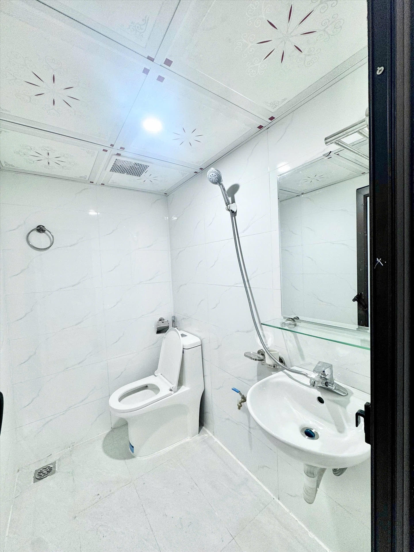 Phòng trọ Studio 25m2 tại Time House 10 Cổ Nhuế - Bắc Từ Liêm - Phòng tắm