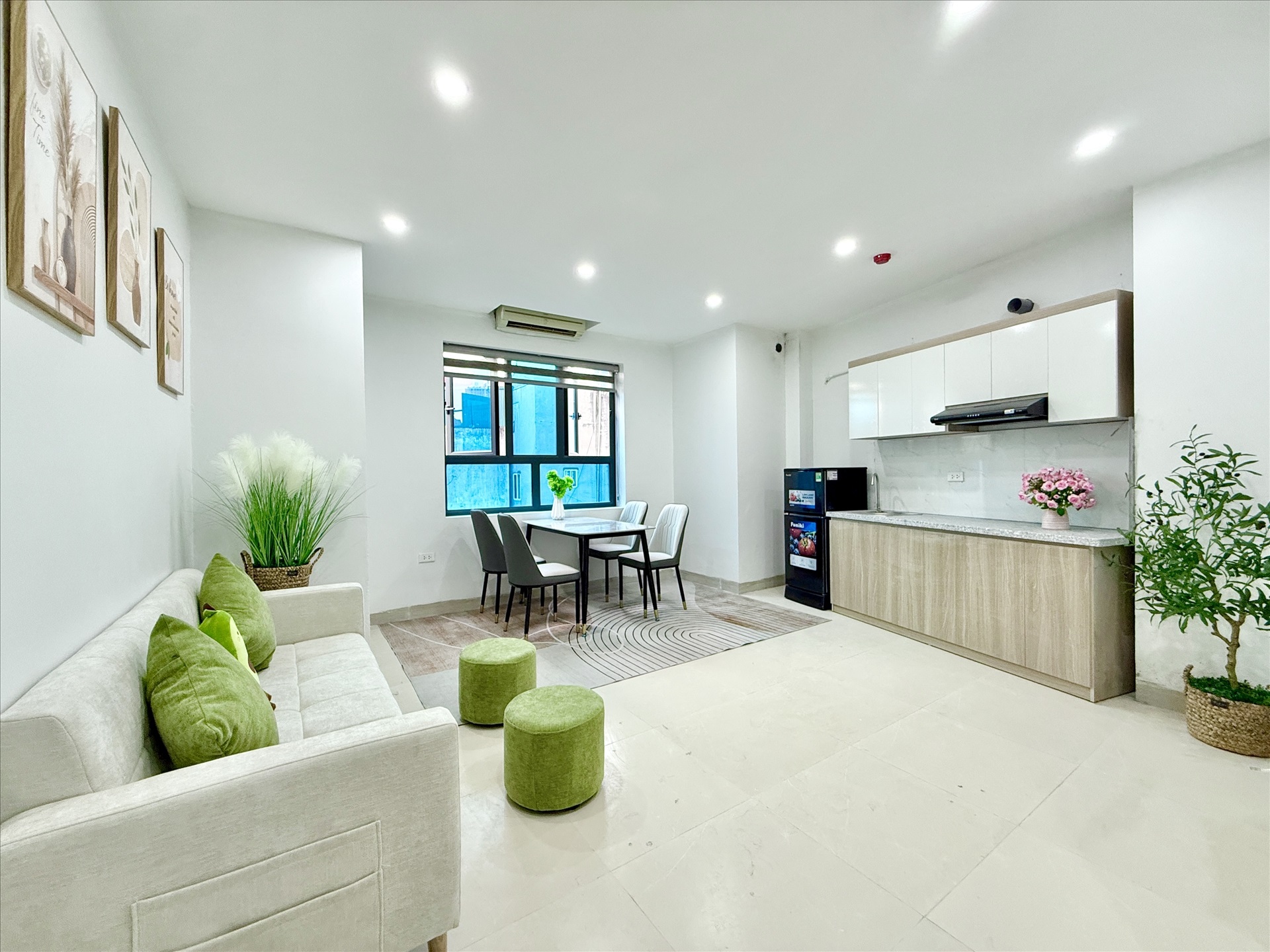 Phòng trọ 1 Phòng ngủ 45m2 tại Time House Nguyễn Khánh Toàn - Cầu Giấy - Phòng khách
