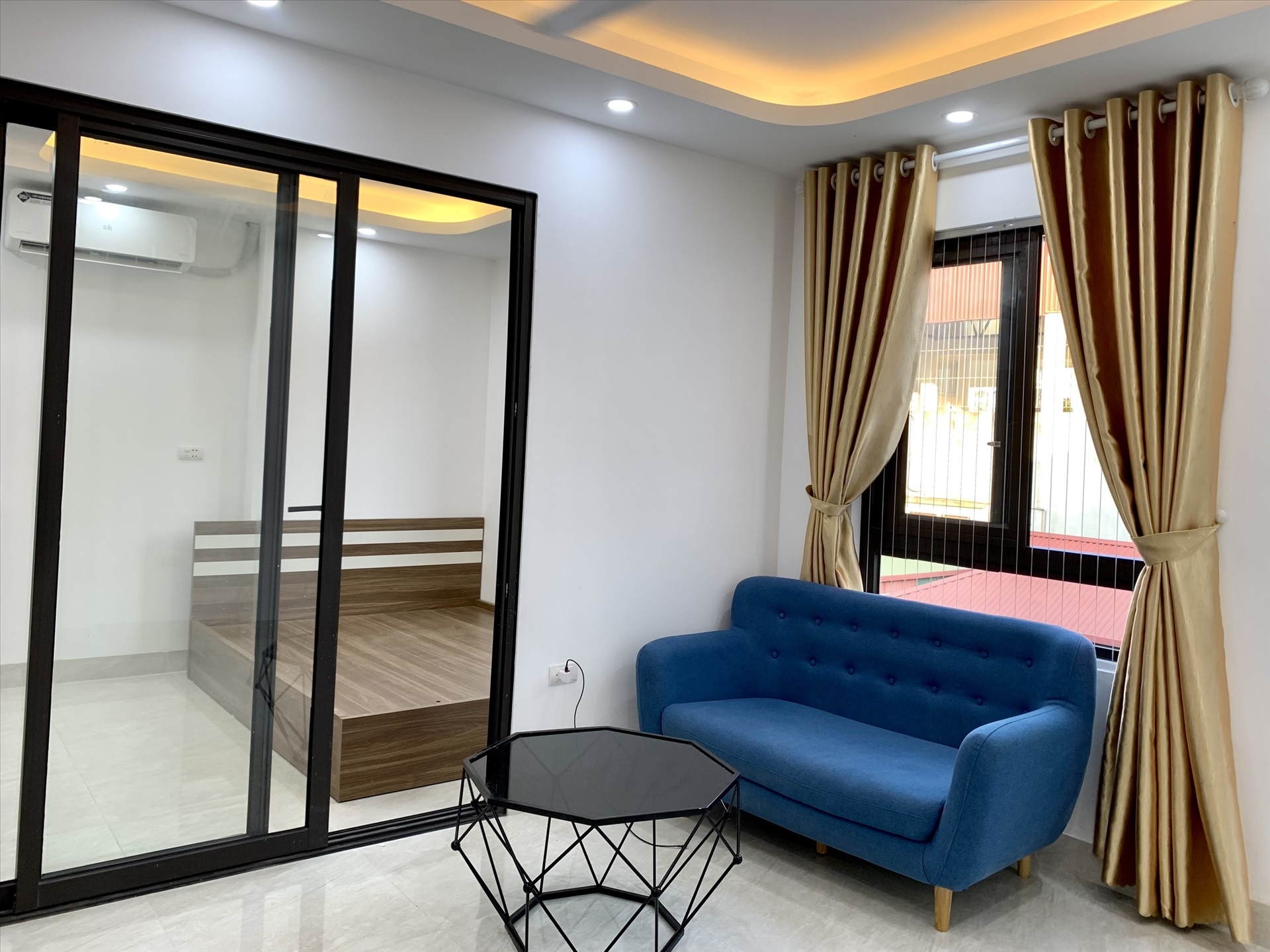 Phòng trọ 1 Phòng ngủ 45m2 tại TT House 4 Nguyễn Khánh Toàn - Cầu Giấy - Phòng khách