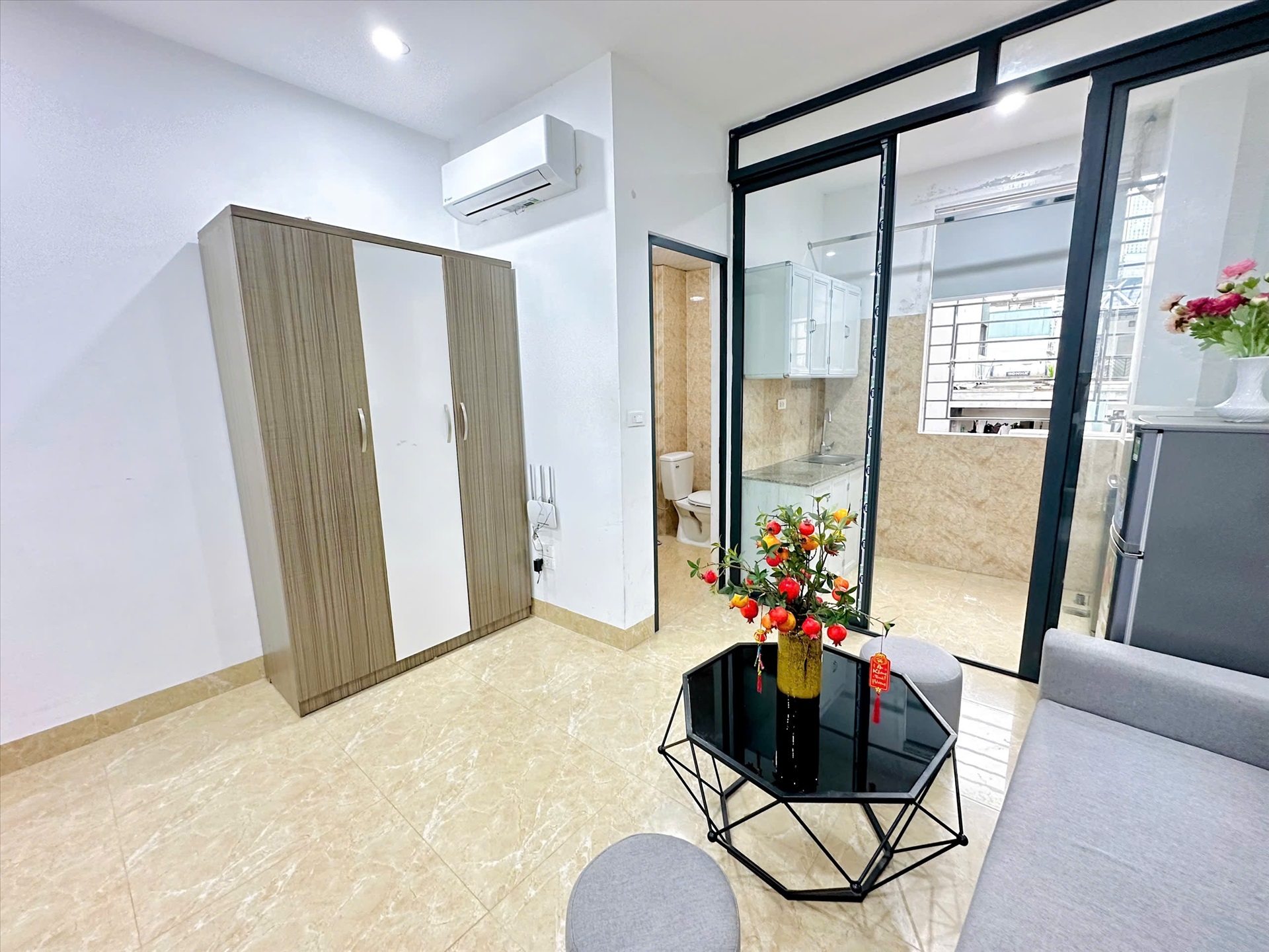 Phòng trọ 1 Phòng ngủ 30m2 tại TT House 2 Trần Duy Hưng - Cầu Giấy - Phòng khách