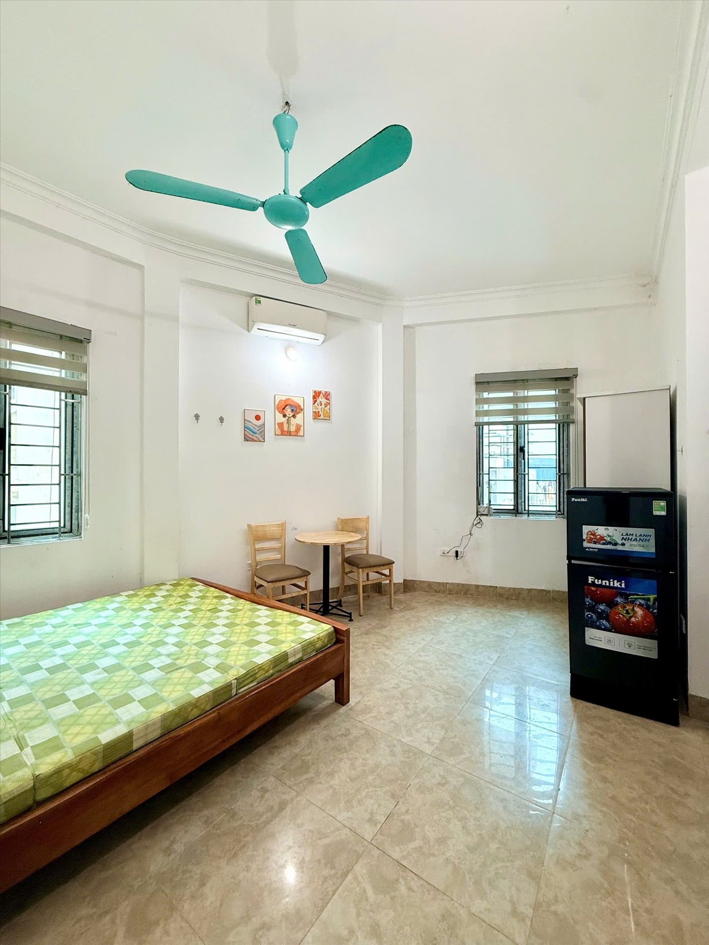 Phòng trọ Studio 25m2 tại TT House 1 Nguyễn Khánh Toàn - Cầu Giấy - Phòng khách