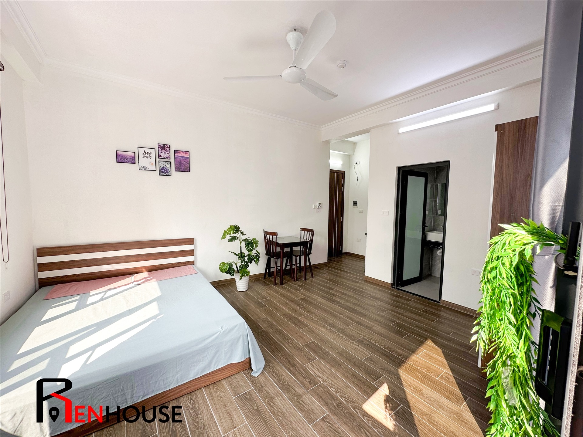 Phòng trọ Studio 32m2 tại RenHouse Hồ Tùng Mậu - Bắc Từ Liêm - Phòng ngủ