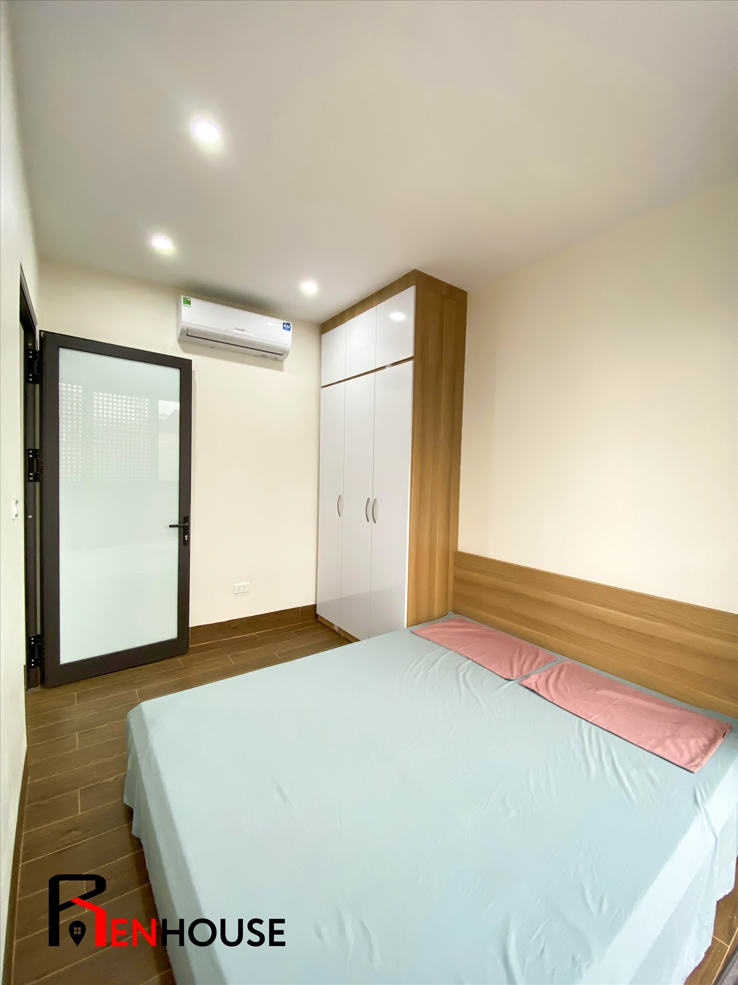 Phòng trọ 1 Phòng ngủ 33m2 tại RenHouse 4 Trần Thái Tông - Cầu Giấy - Phòng ngủ