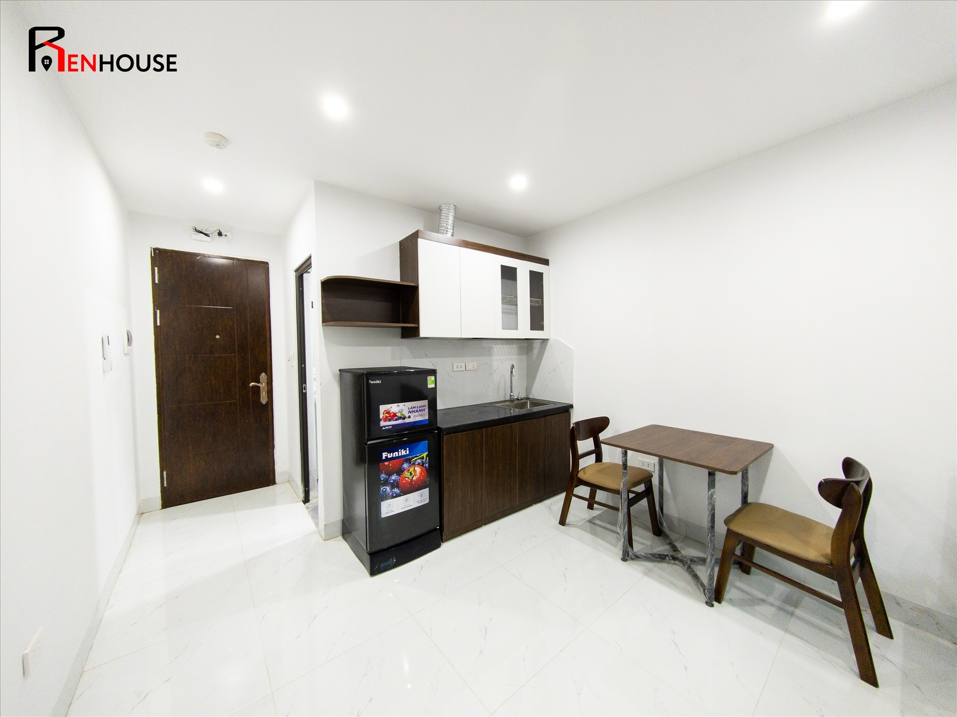 Phòng trọ Studio 28m2 tại RENHOUSE An Dương Vương - Tây Hồ - Phòng bếp