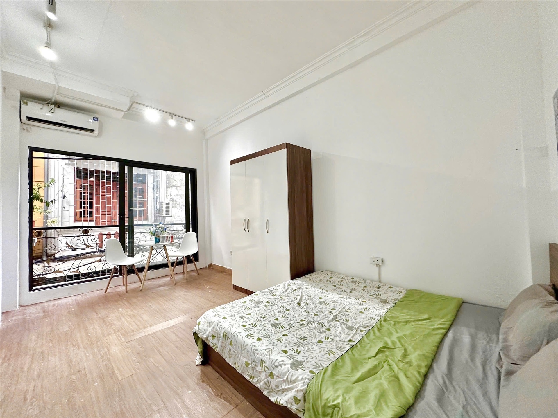 Phòng trọ Studio 25m2 tại Time House Kim Giang - Thanh Xuân - Phòng khách