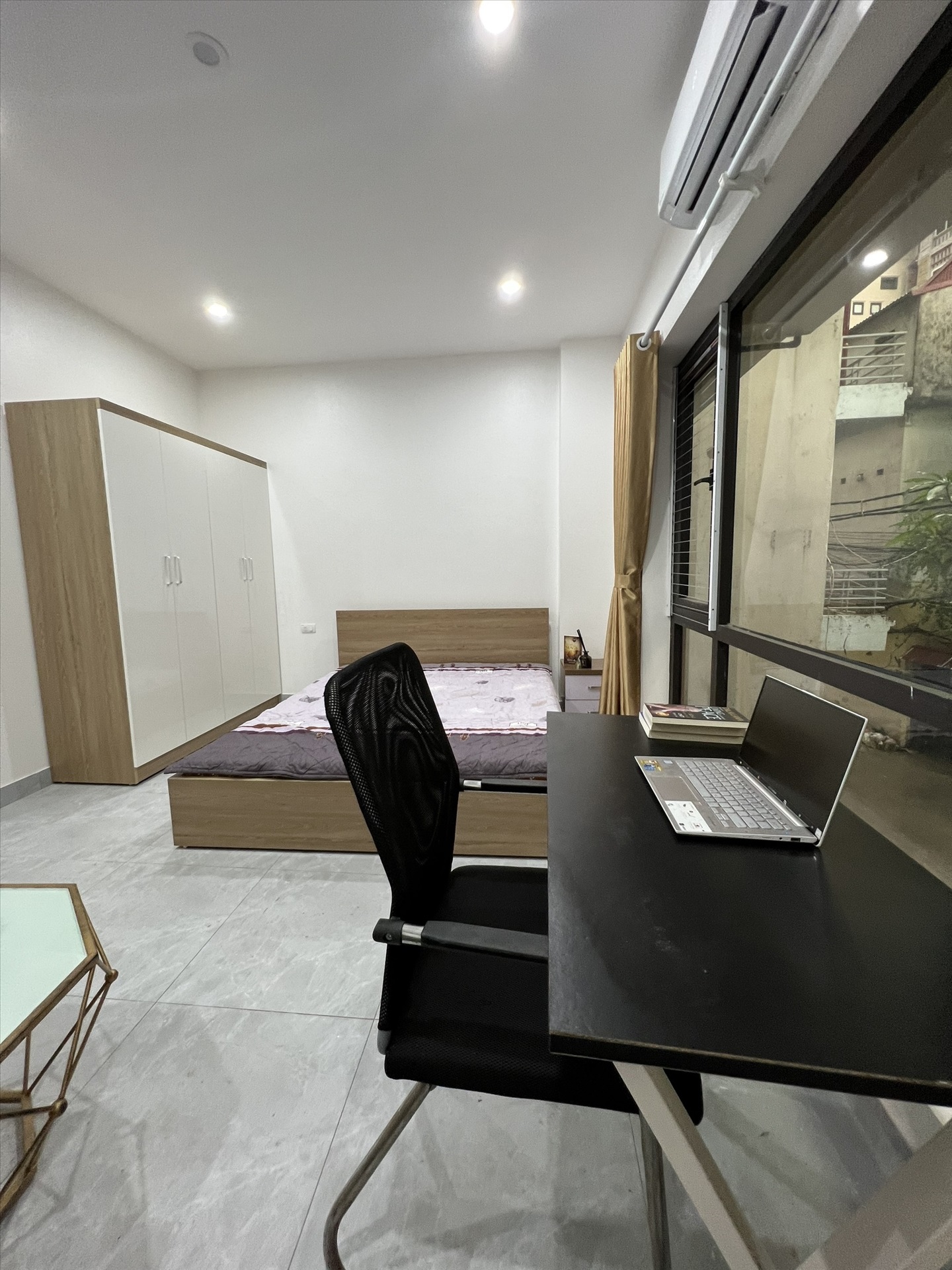 Phòng trọ Studio 33m2 tại Salahomes 2 Bùi Xương Trạch - Thanh Xuân - Góc làm việc