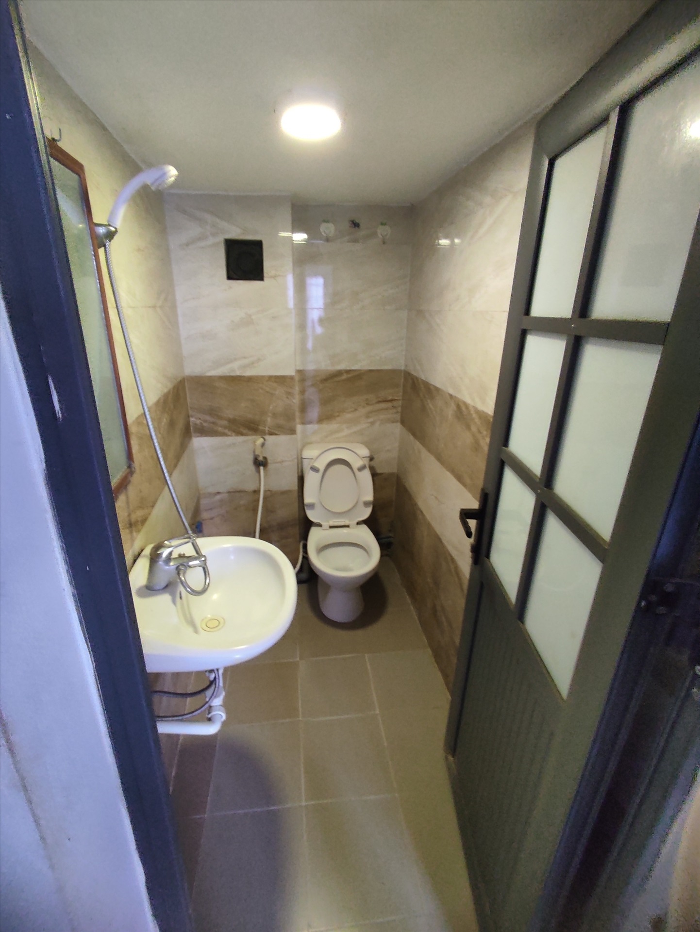 Phòng trọ Studio 35m2 tại Salahomes Tô Vĩnh Diện - Thanh Xuân - Phòng tắm