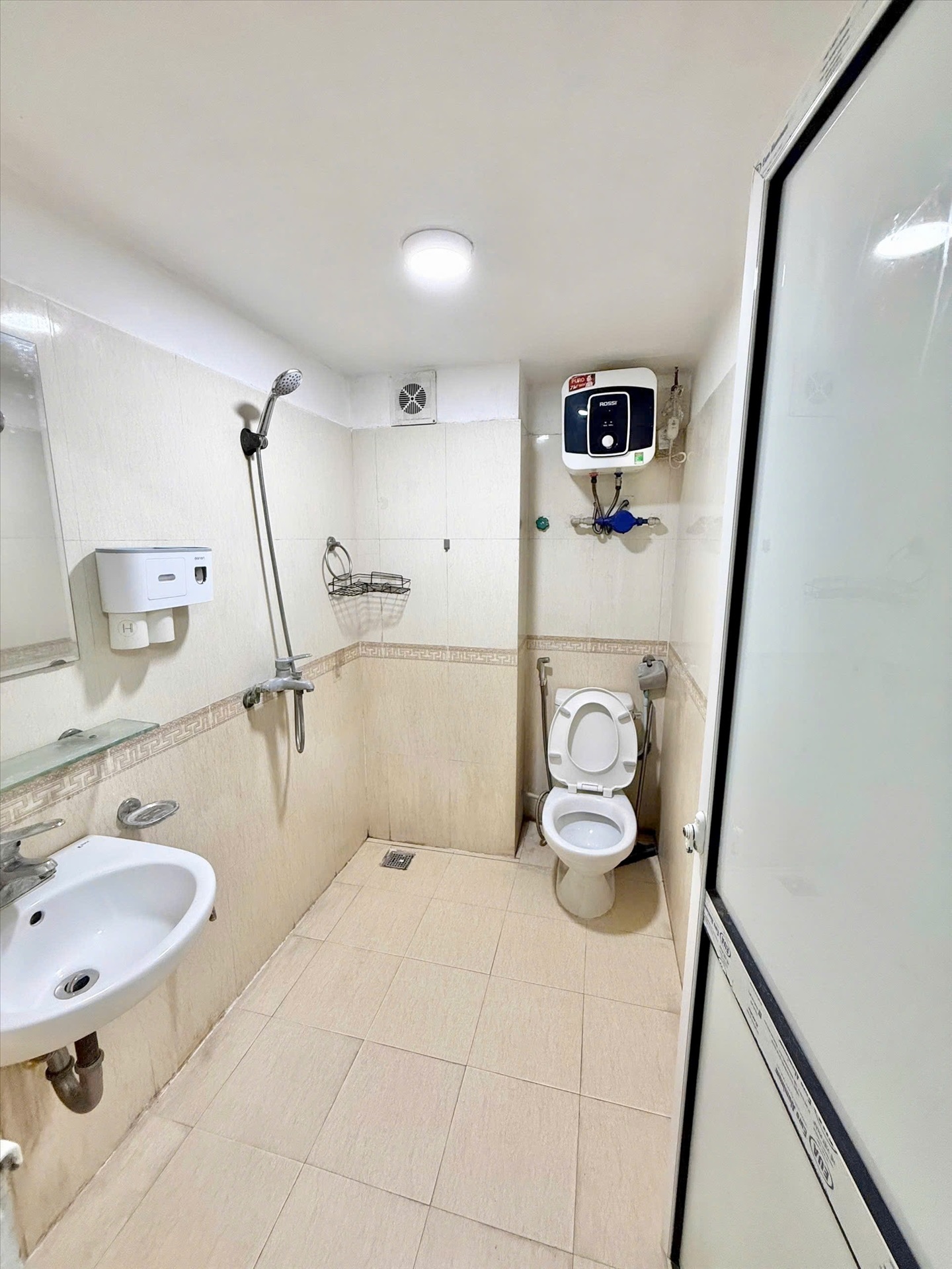 Phòng trọ Studio 25m2 tại Time House Pháo Đài Láng - Đống Đa - Phòng tắm