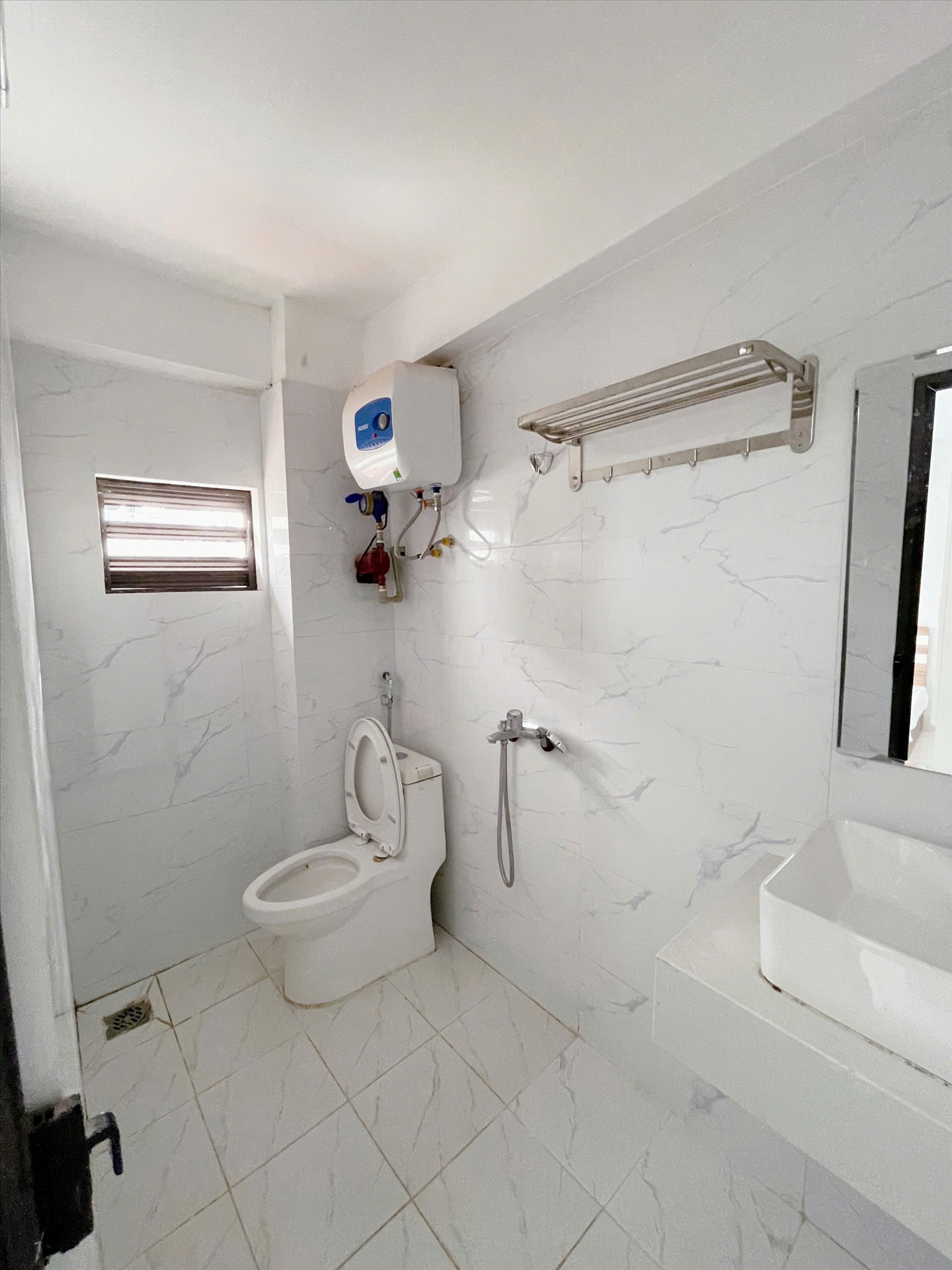 Phòng trọ Studio 15m2 tại Suha Home 1 Đống Tác - Đống Đa - Phòng tắm