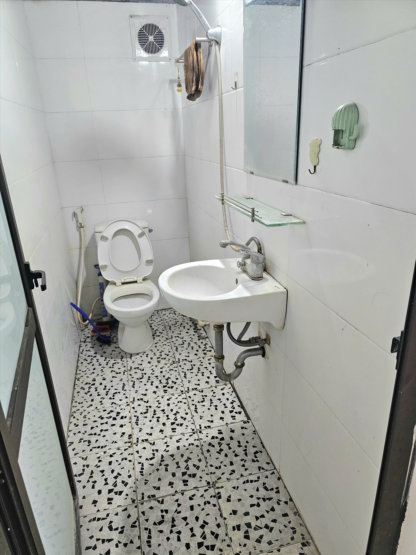 Phòng trọ Studio 25m2 tại Time House 4 Cầu Diễn - Bắc Từ Liêm - Phòng tắm