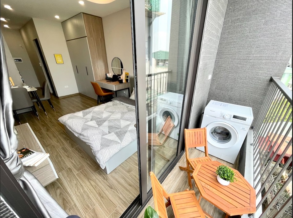 Phòng trọ Studio 30m2 tại Airstay 1 Lê Thanh Nghị - Hai Bà Trưng  - Ban công