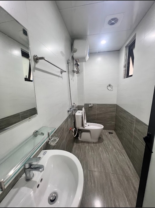Phòng trọ Studio 25m2 tại QM Housing Apartment Phú Đô - Nam Từ Liêm - Phòng tắm