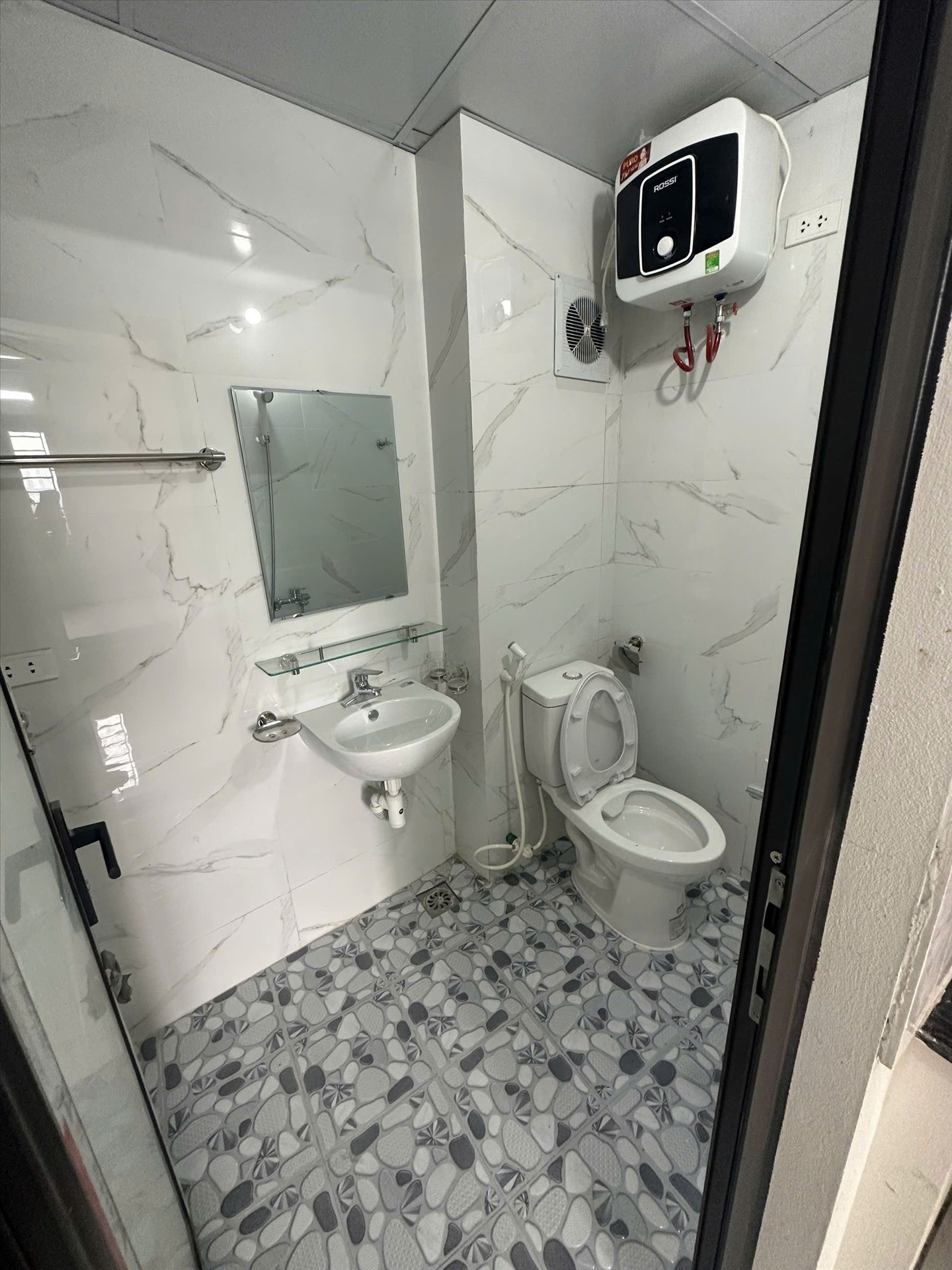 Phòng trọ Studio 25m2 tại CT House Đại Linh - Nam Từ Liêm - Phòng tắm