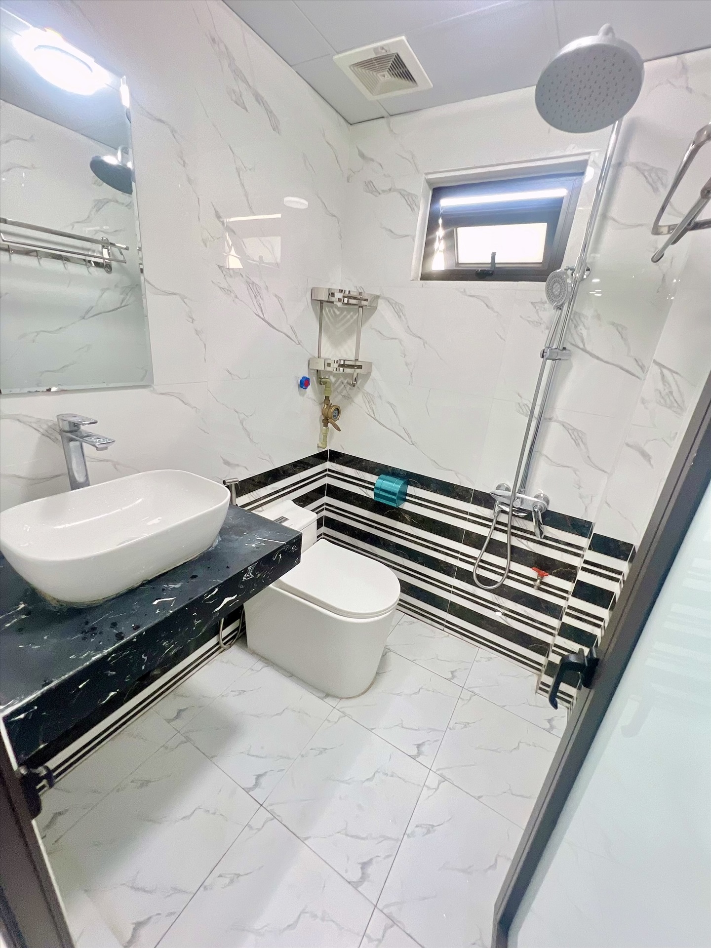 Phòng trọ Studio 30m2 tại AT Home Nguyễn Ngọc Vũ - Cầu Giấy - Phòng tắm