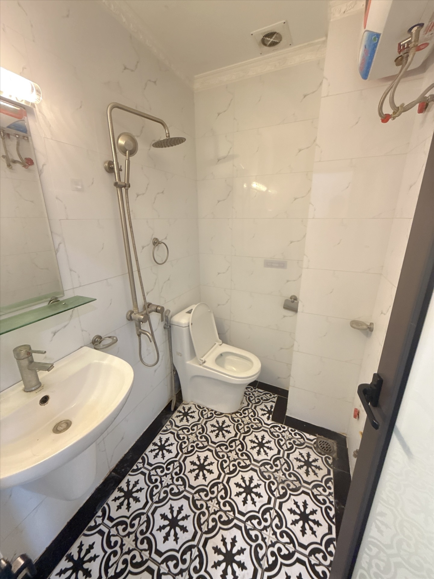 Phòng trọ Studio 30m2 tại AT Home Hồ Tùng Mậu - Cầu Giấy - Phòng tắm