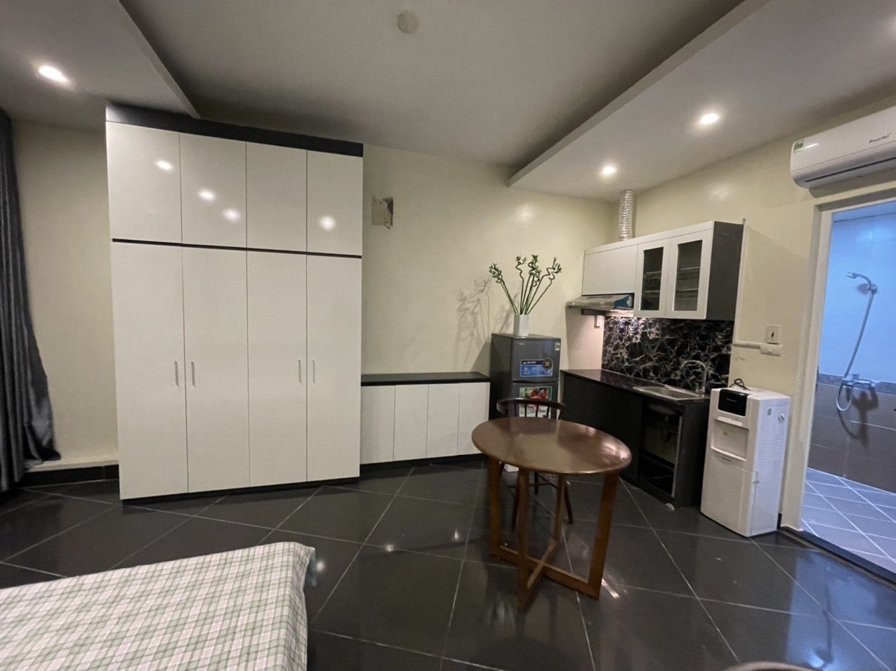 Phòng trọ Studio 25m2 tại Sunny  Apartment Hồng Hà - Hoàn Kiếm - Phòng bếp