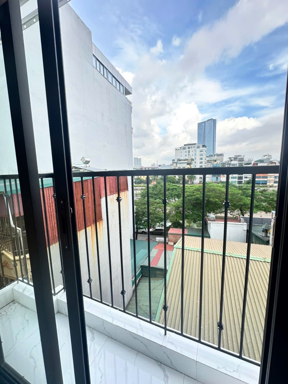 Phòng trọ Duplex 20m2 tại Akaland House Quan Hoa - Cầu Giấy - Ban công