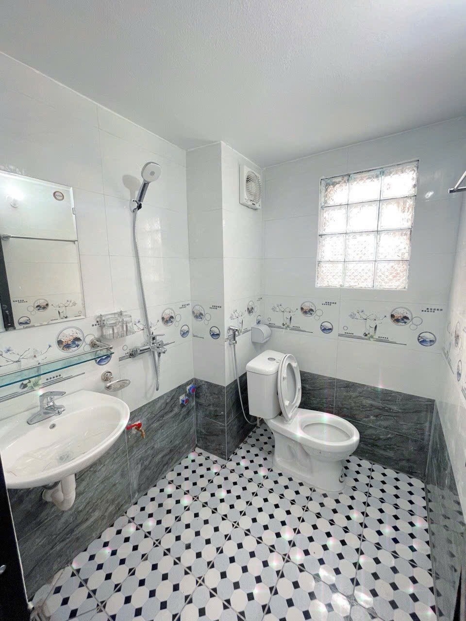 Phòng trọ Studio 30m2 tại Time House 1 Phú Diễn - Bắc Từ Liêm - Phòng tắm