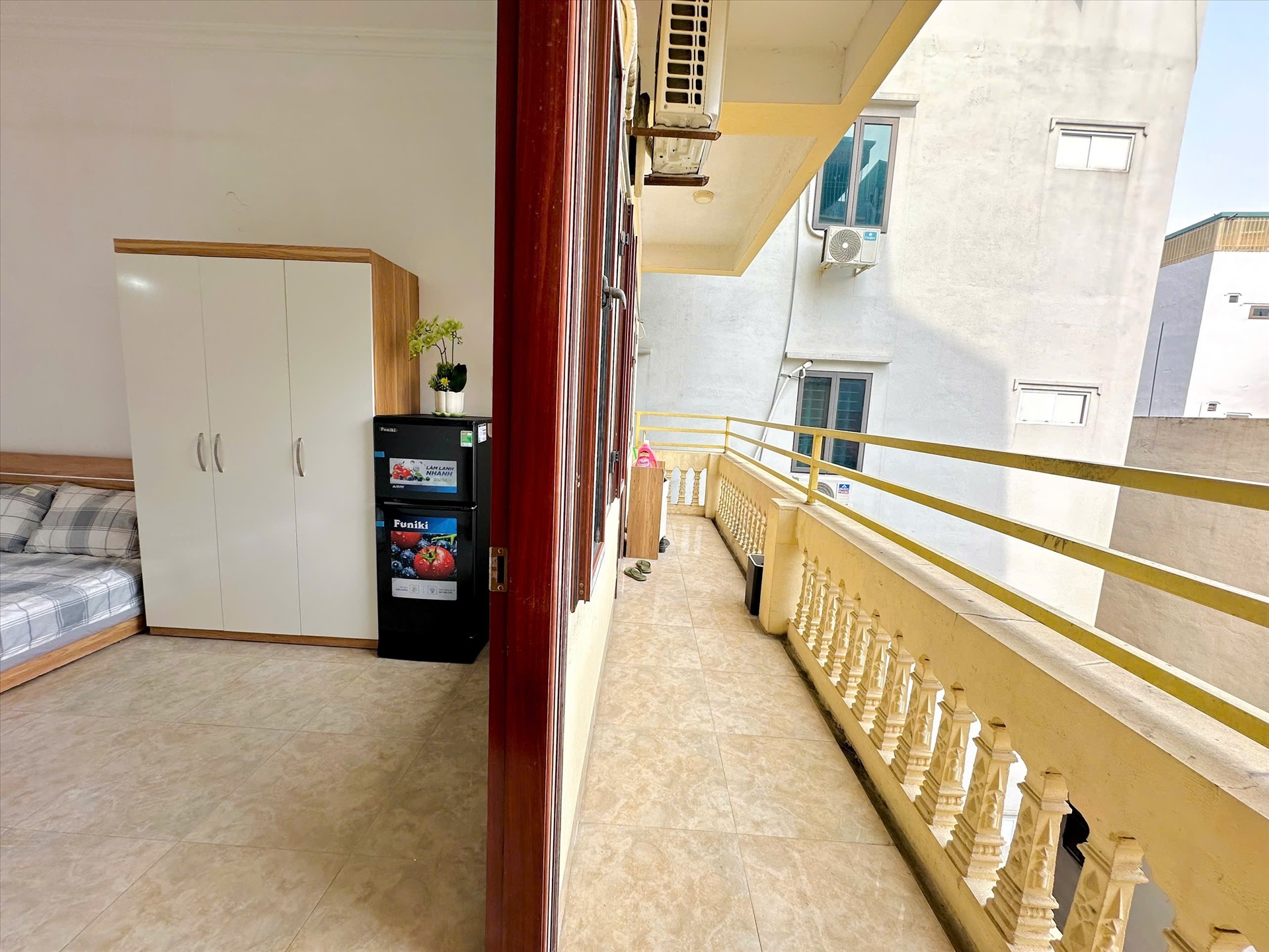 Phòng trọ Studio 20m2 tại TT House 1 Nguyễn Khánh Toàn - Cầu Giấy - Ban công