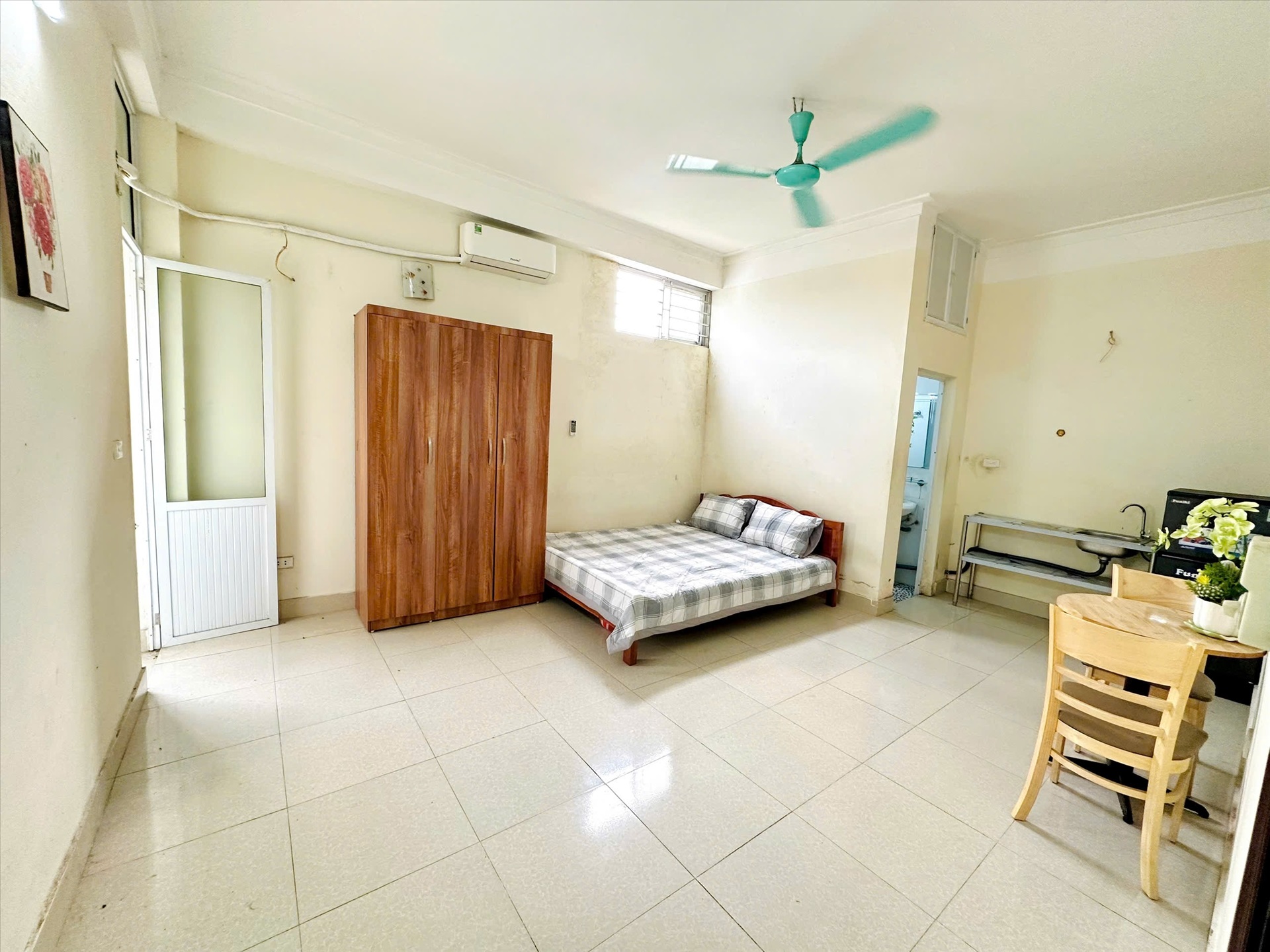 Phòng trọ Studio 25m2 tại TT House 2 Trung Kính - Cầu Giấy - Phòng ngủ