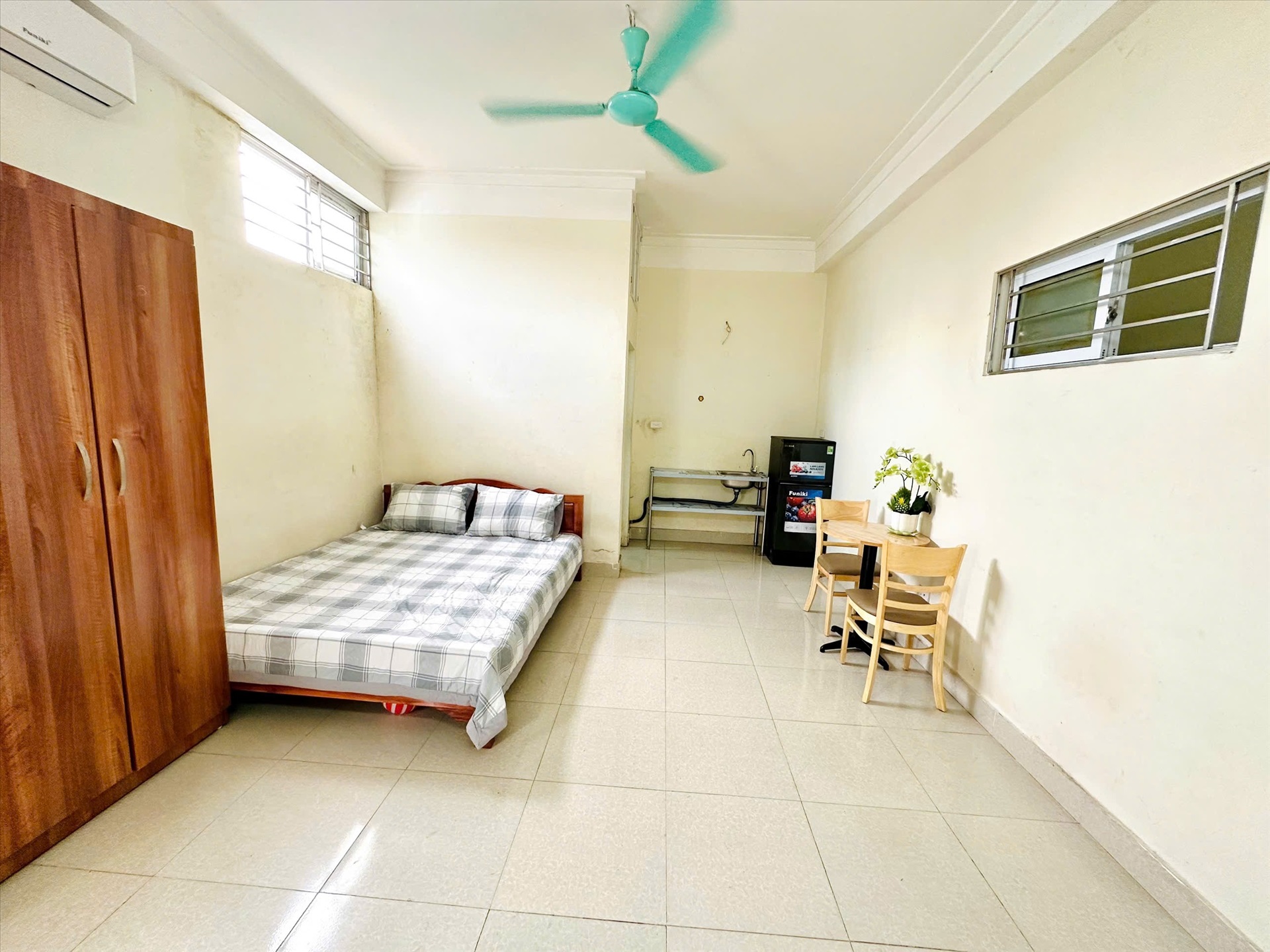 Phòng trọ Studio 25m2 tại TT House 2 Trung Kính - Cầu Giấy - Phòng ngủ