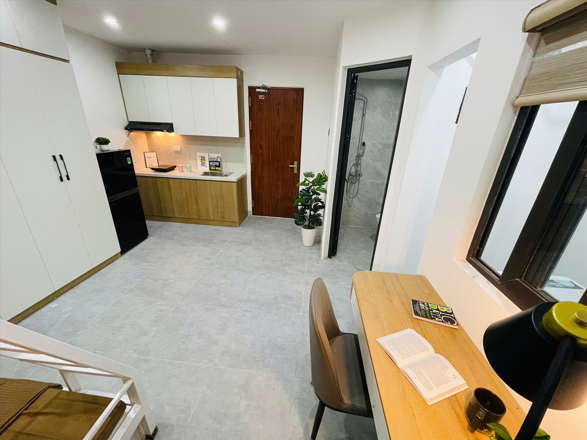 Phòng trọ Studio 30m2 tại Airstay Yên Lạc - Hai Bà Trưng - Góc làm việc