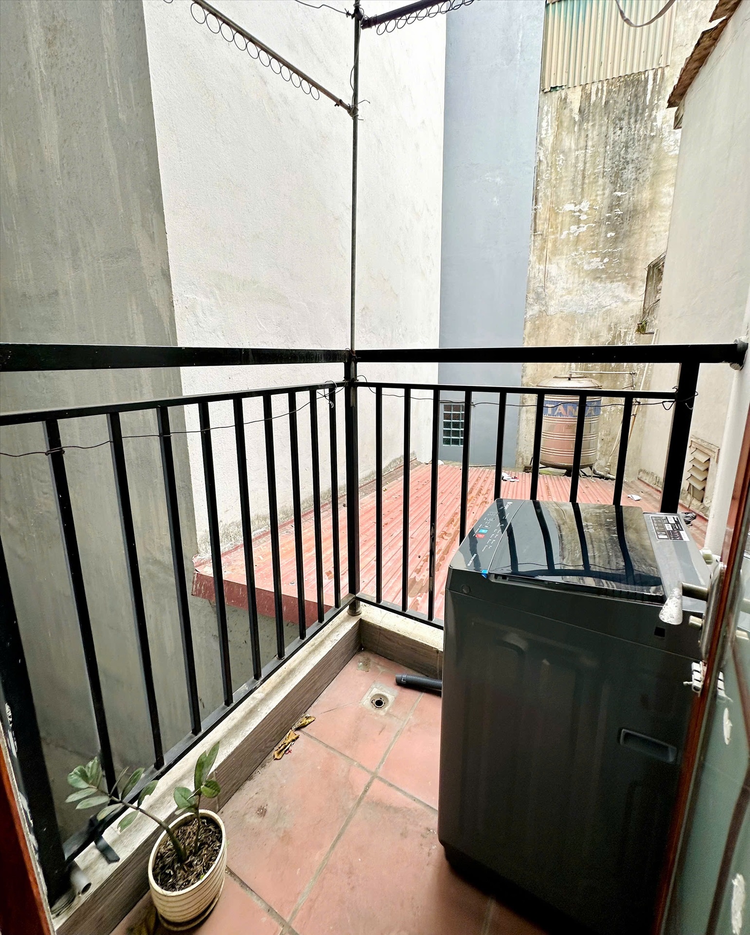Phòng trọ 2 Phòng ngủ 50m2 tại TT House 1 Trung Kính - Cầu Giấy - Ban công