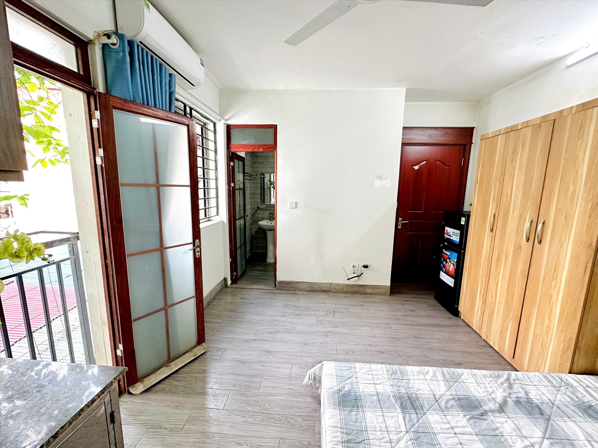 Phòng trọ 1 Phòng ngủ 25m2 tại TT House 1 Trung Kính - Cầu Giấy - Phòng tắm