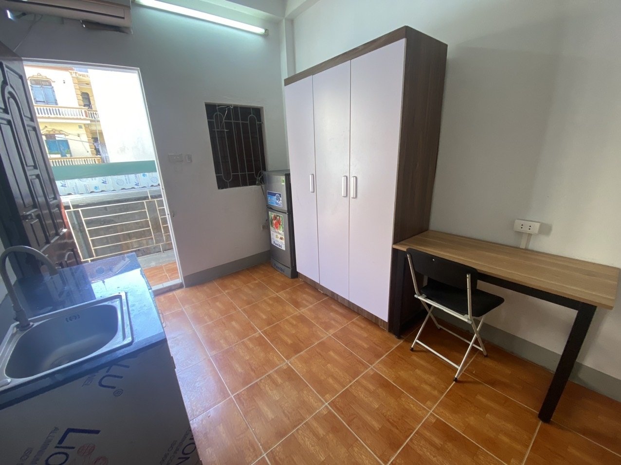 Phòng trọ Studio 25m2 tại AT Home Đỗ Đức Dục - Nam Từ Liêm - Góc làm việc