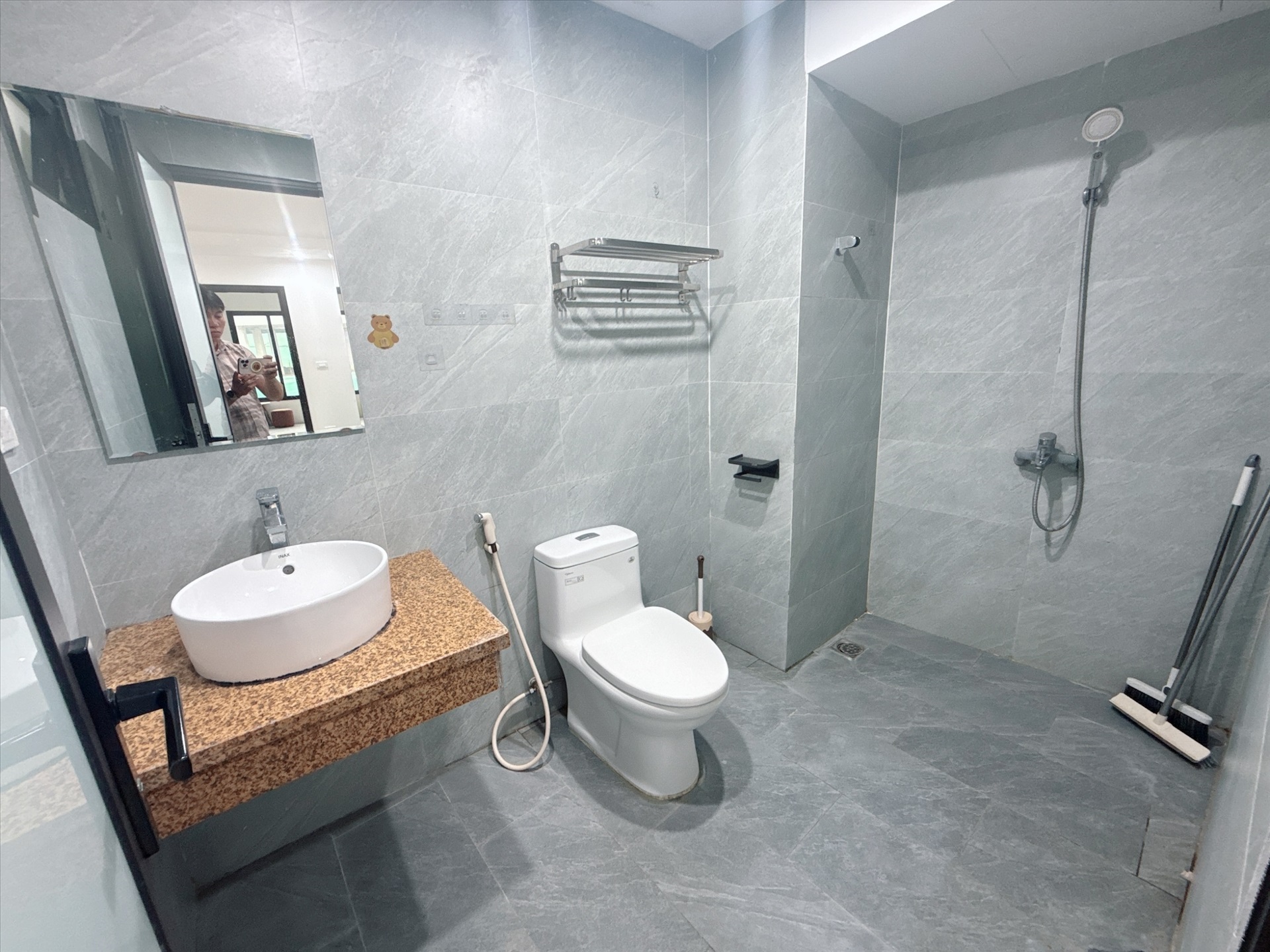 Phòng trọ Studio 30m2 tại AT Home Giang Văn Minh - Ba Đình - Phòng tắm