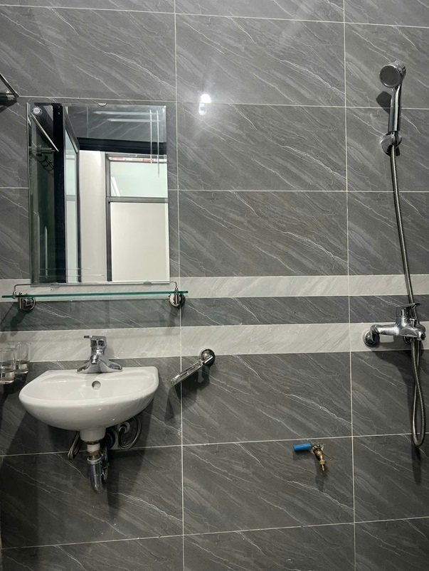 Phòng trọ Studio 40m2 tại KC Land Trung Kính - Cầu Giấy - Phòng tắm