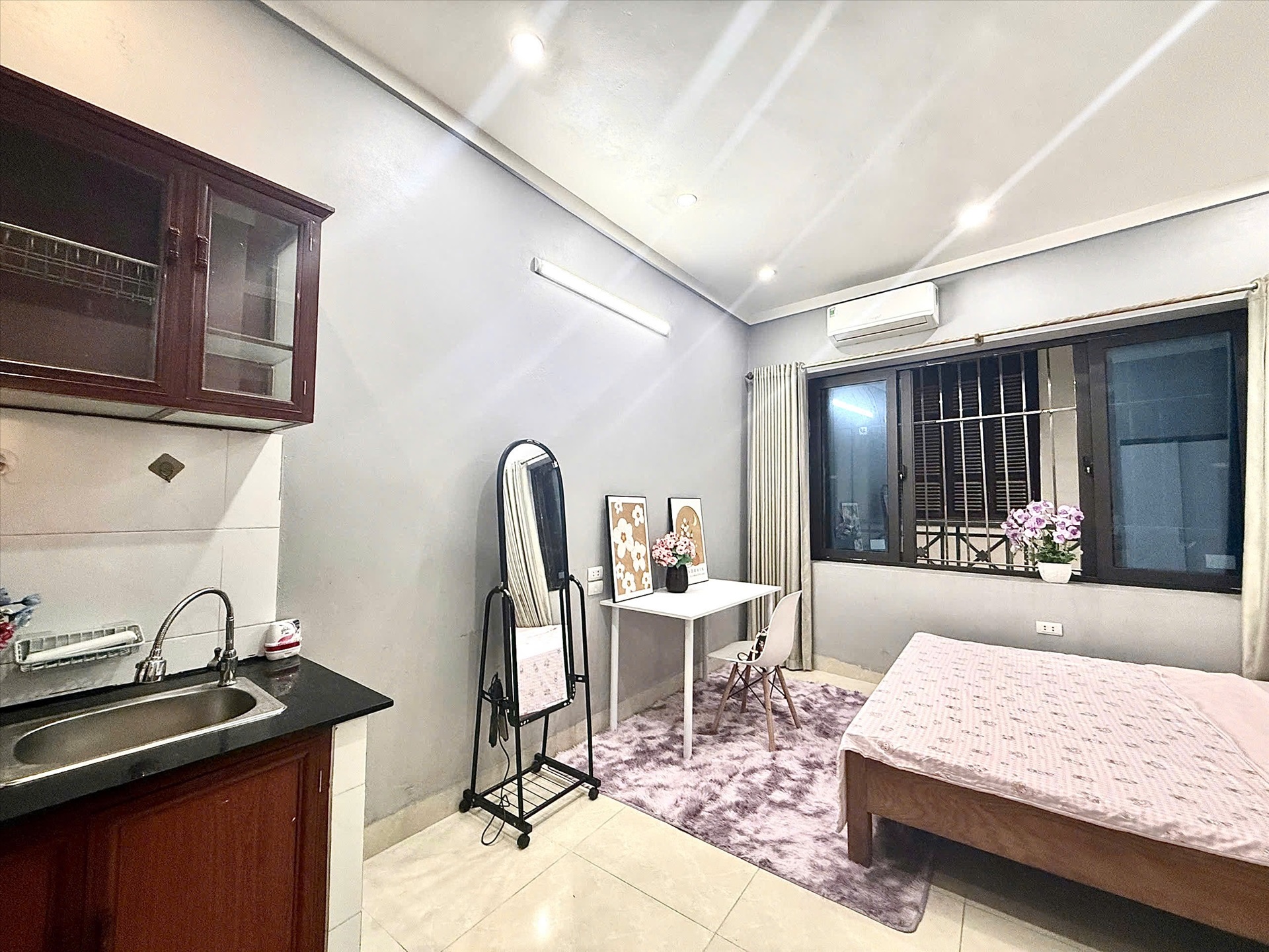 Phòng trọ Studio 25m2 tại Timehouse 4 Mỹ Đình - Nam Từ Liêm - Góc làm việc