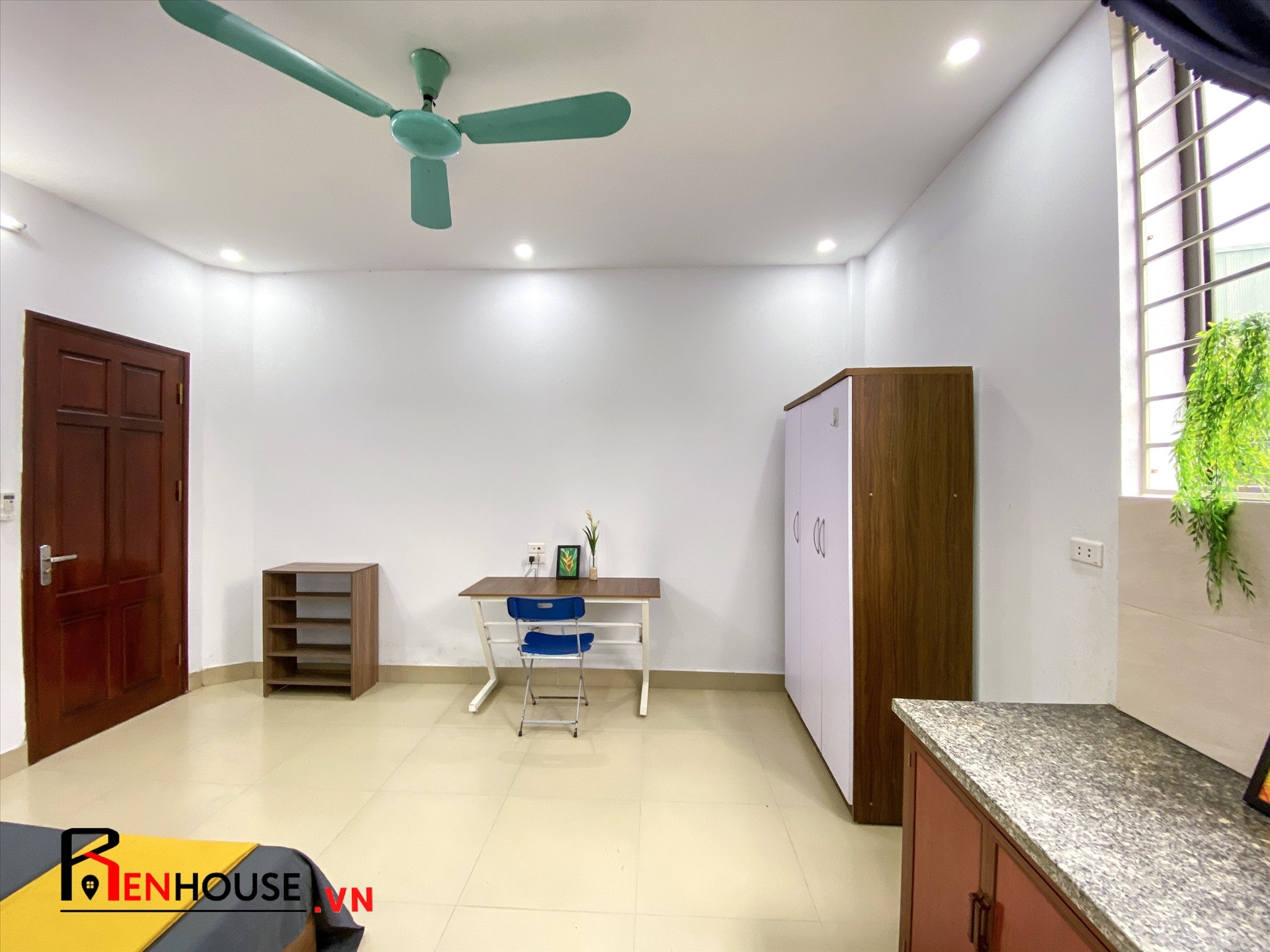 Phòng trọ Studio 25m2 tại RenHouse 1 Cầu Giấy - Cầu Giấy - Góc làm việc