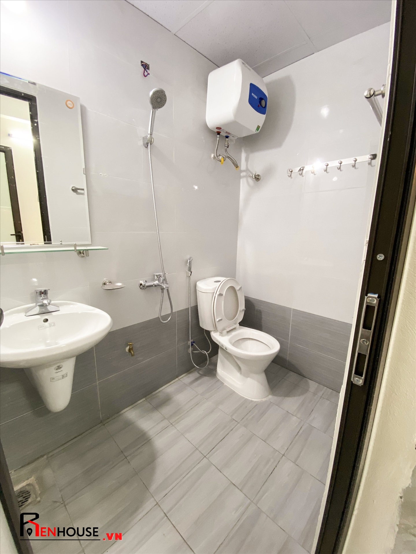 Phòng trọ 1 Phòng ngủ 36m2 tại RenHouse 2 Mỹ Đình - Nam Từ Liêm - Phòng tắm