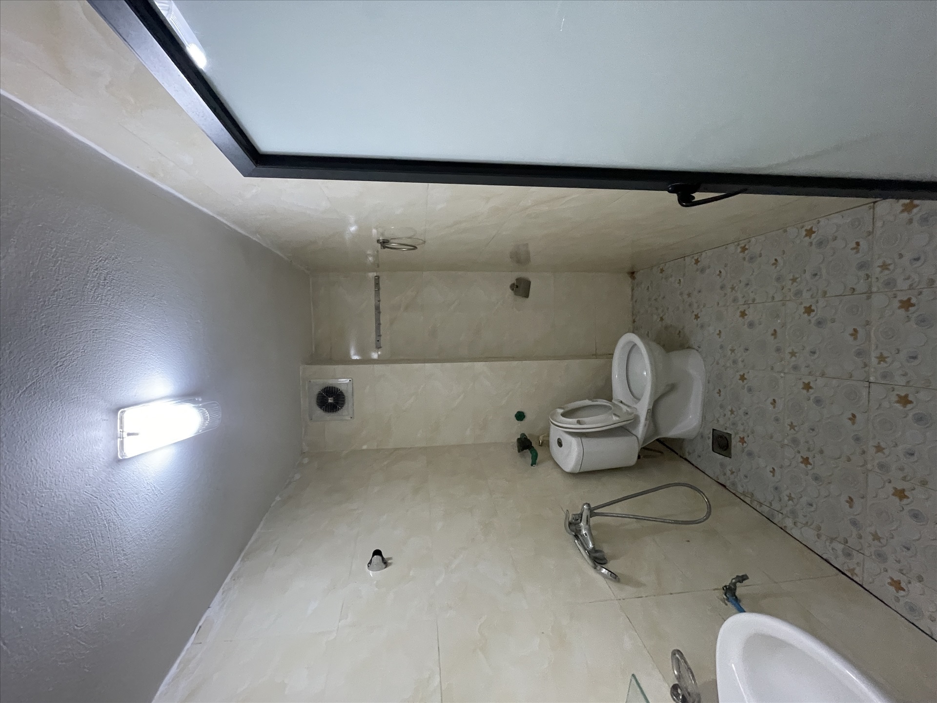 Phòng trọ Duplex 25m2 tại TL Home Mễ Trì Thượng - Nam Từ Liêm - Phòng tắm