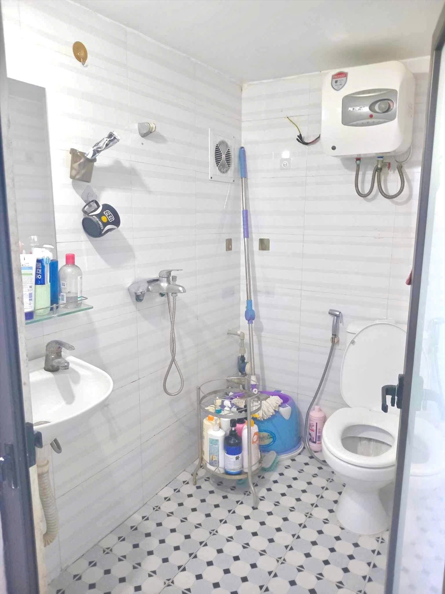 Phòng trọ 1 Phòng ngủ 30m2 tại TA Home Lê Trọng Tấn - Thanh Xuân - Phòng tắm